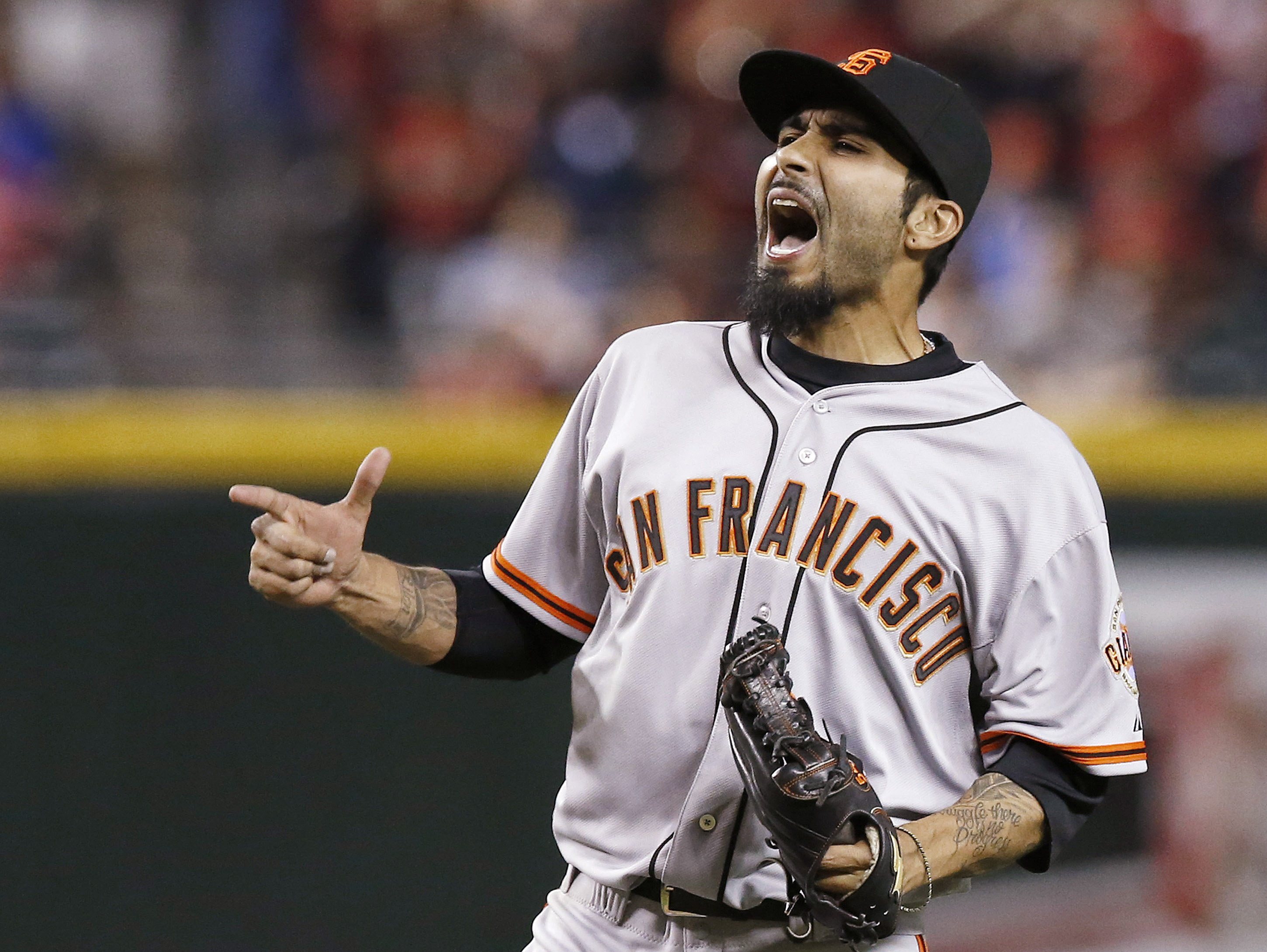 Sergio Romo finalizes $15M, 2-year deal with Giants