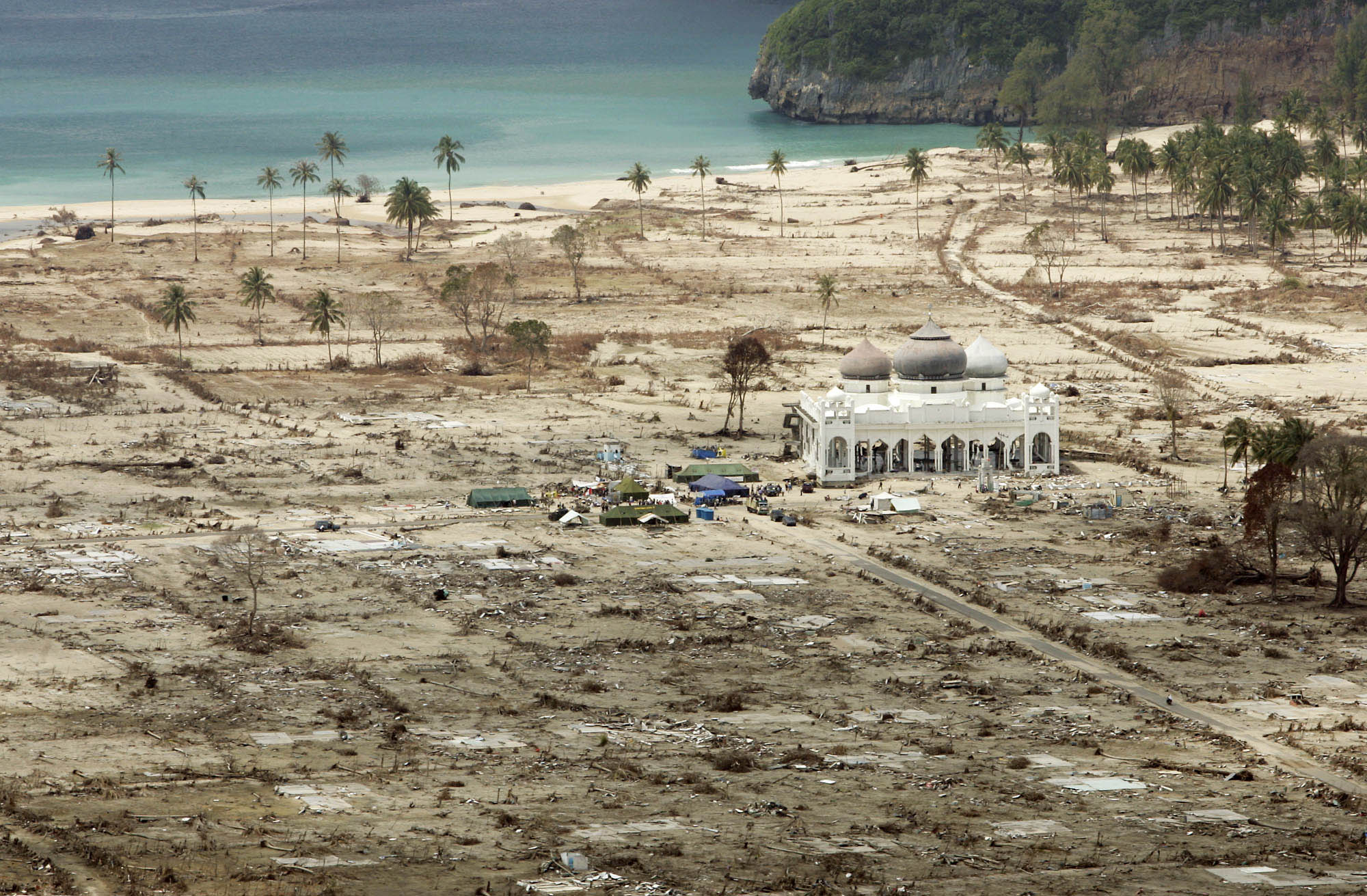 Tsunami survivors recall how mosques stood firm