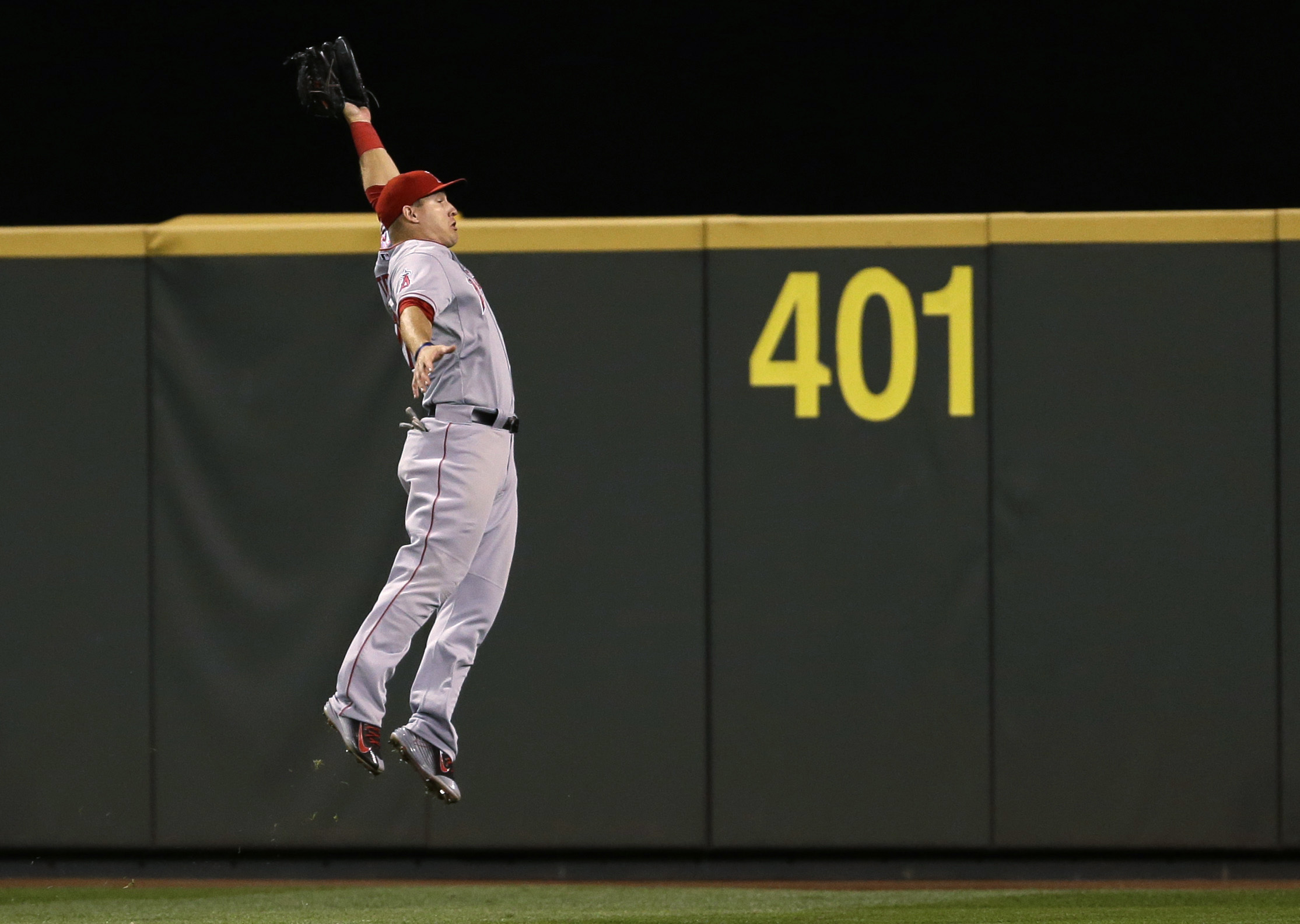 MLB average salary exceeds $3.8 million