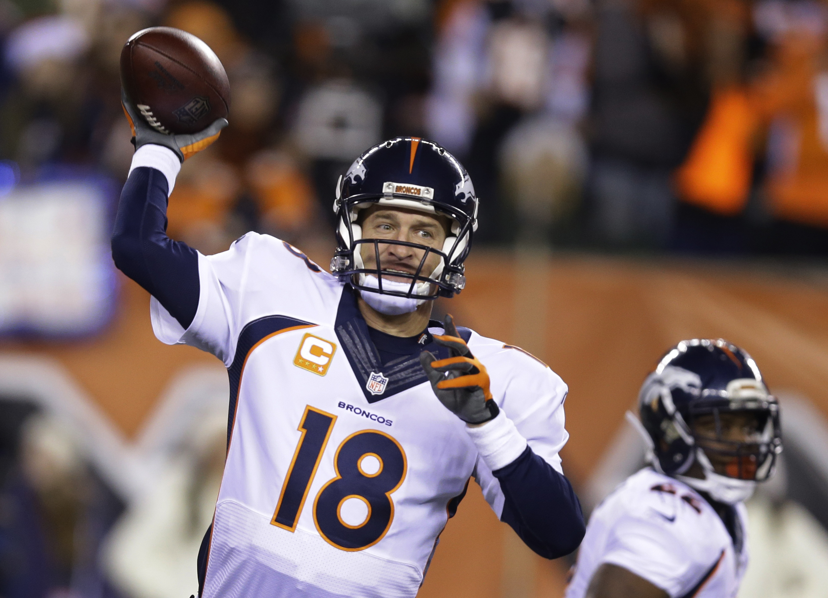 Broncos coach John Fox defends Peyton Manning