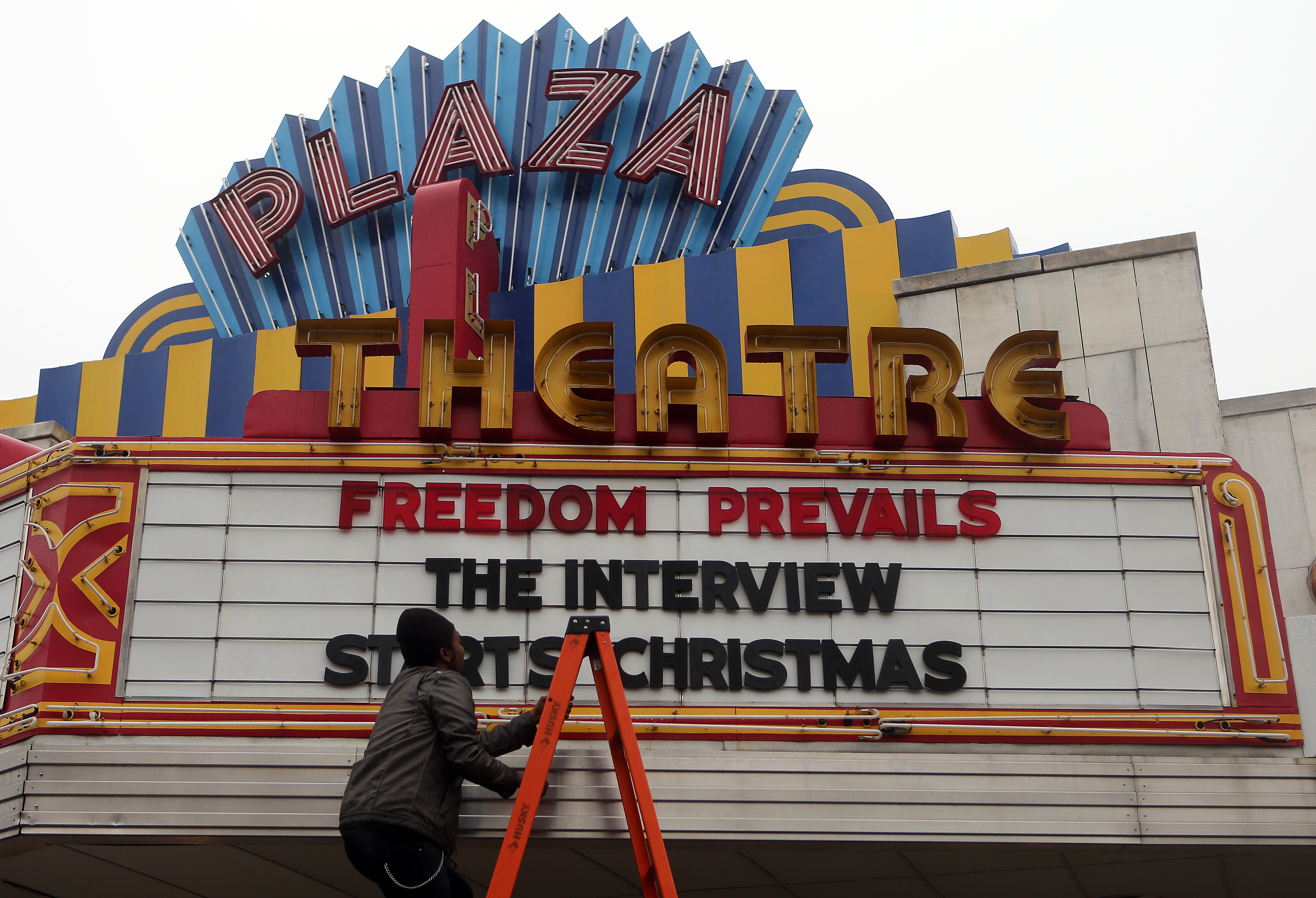 Sony tries to save face with 'Interview' flip-flop