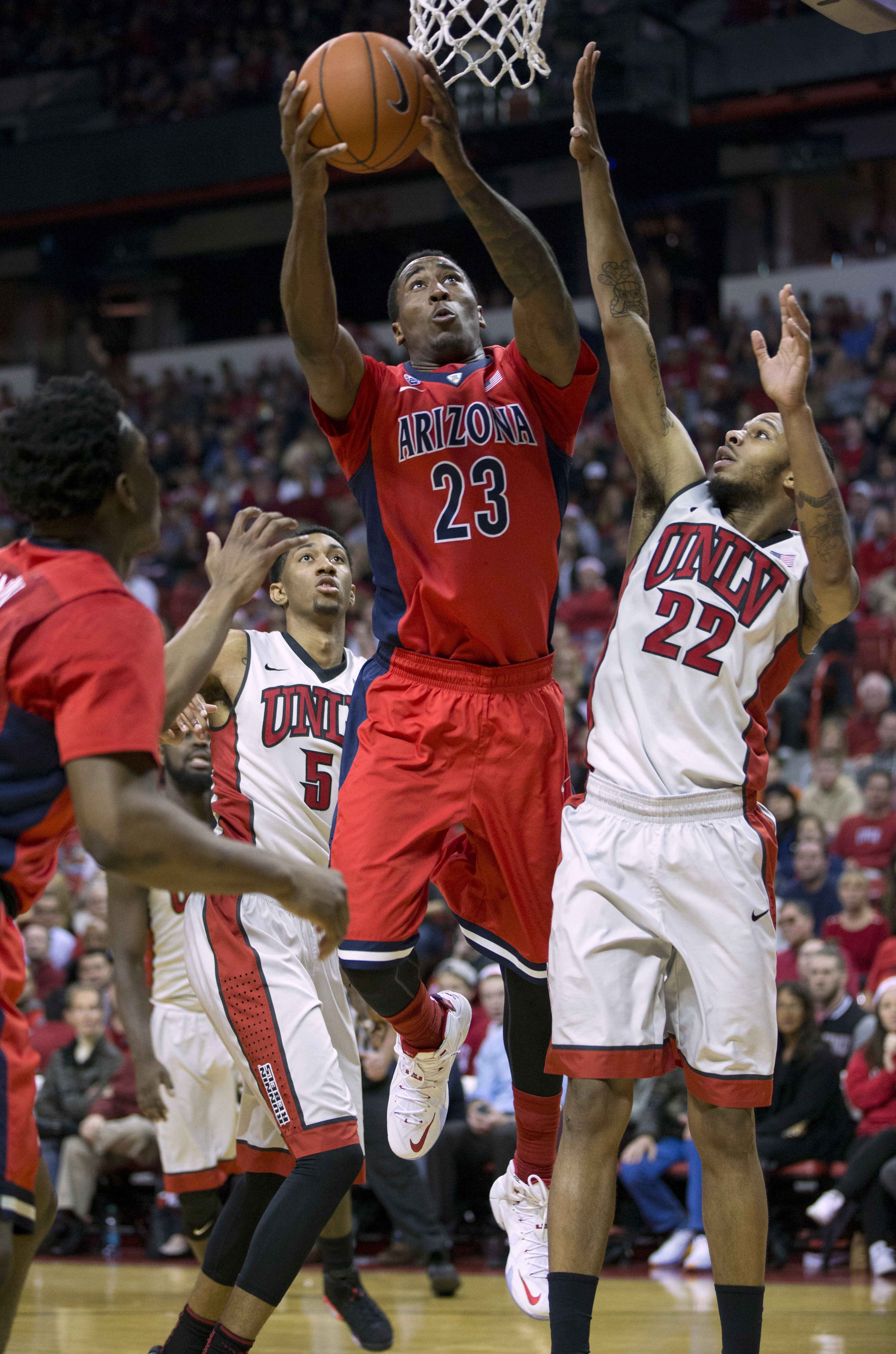 No. 3 Wildcats lose 71-67 to Rebels