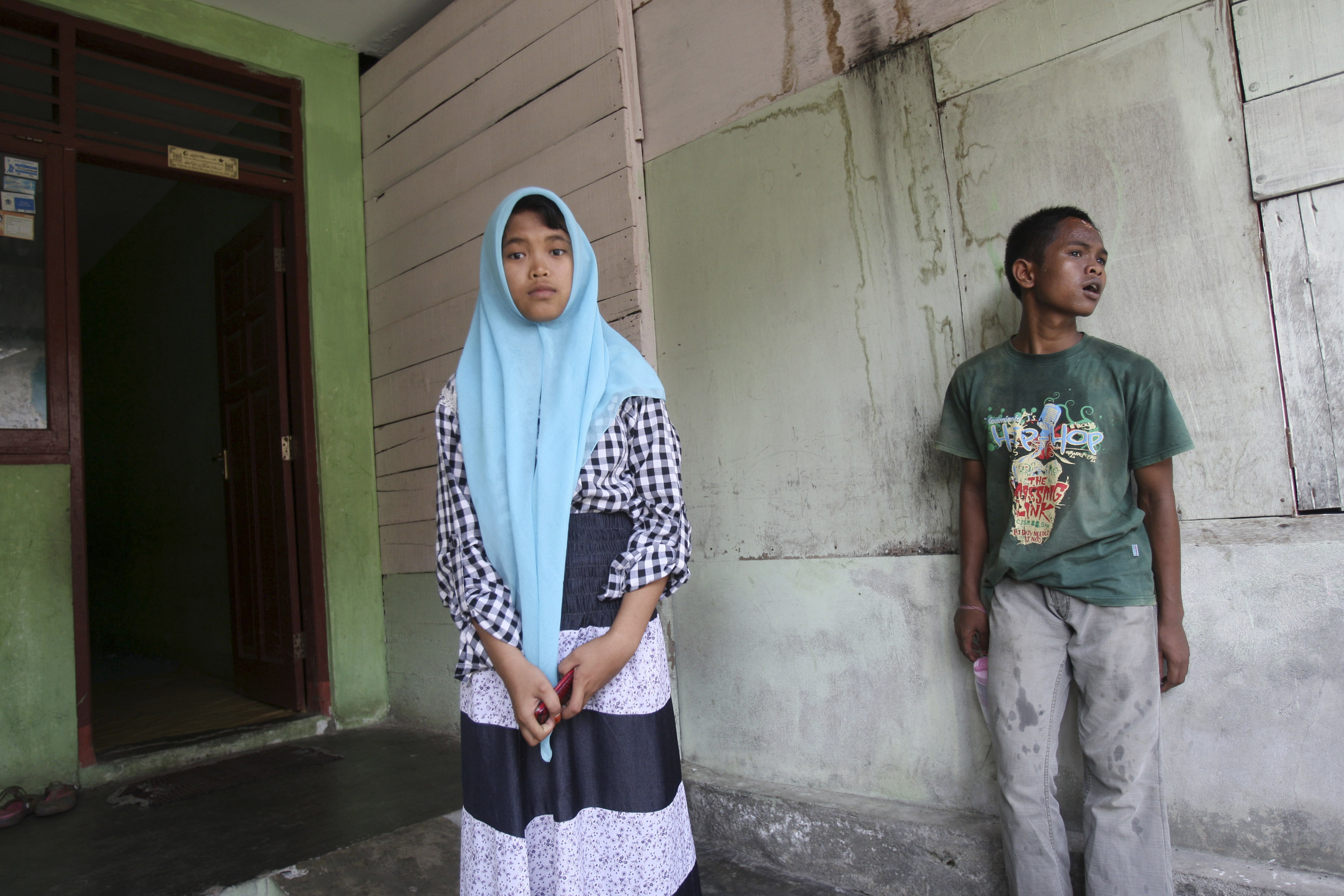 10 years after tsunami, Indonesian family reborn