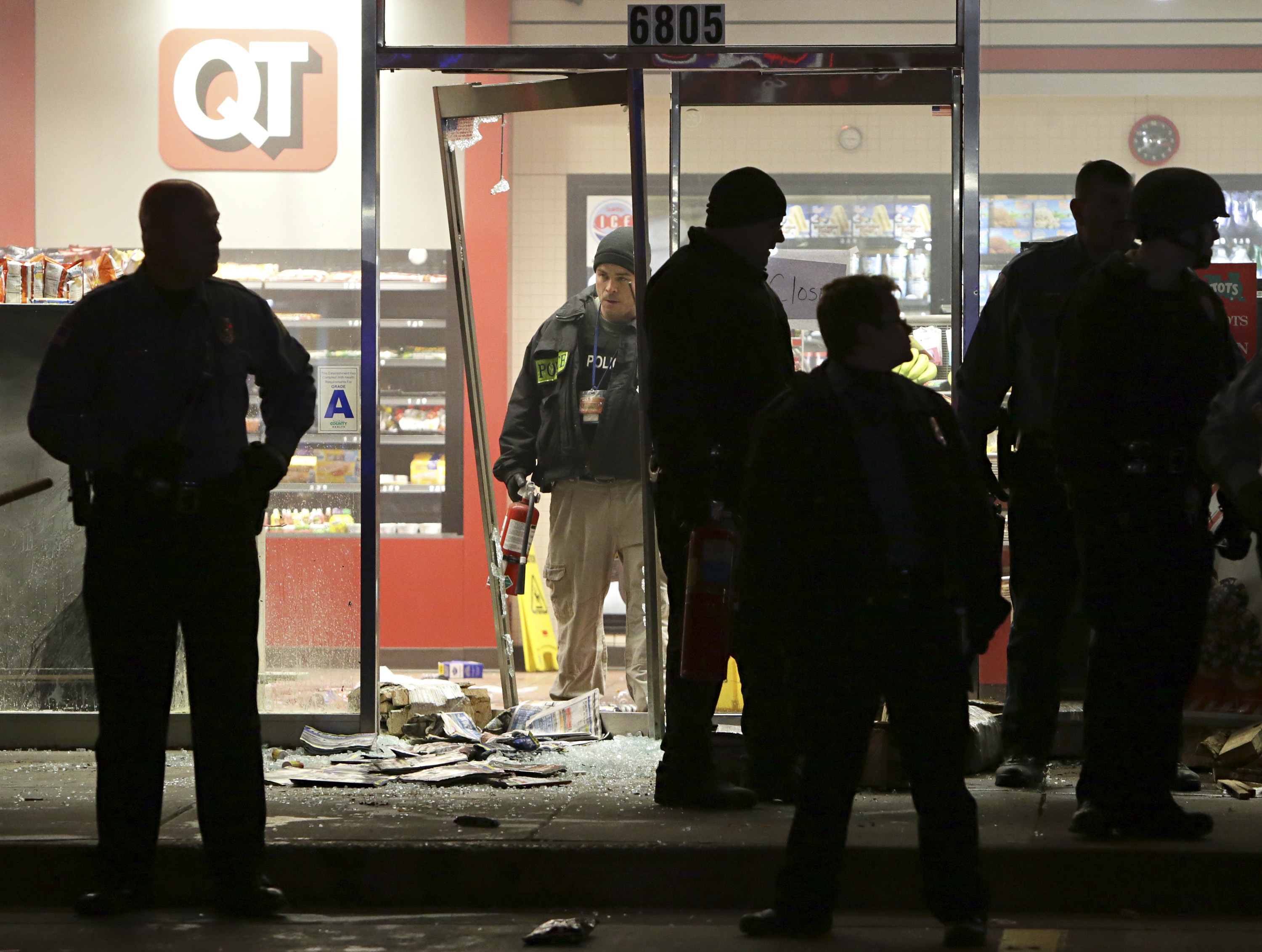 Police: Officer in Missouri shot, killed man who pulled gun