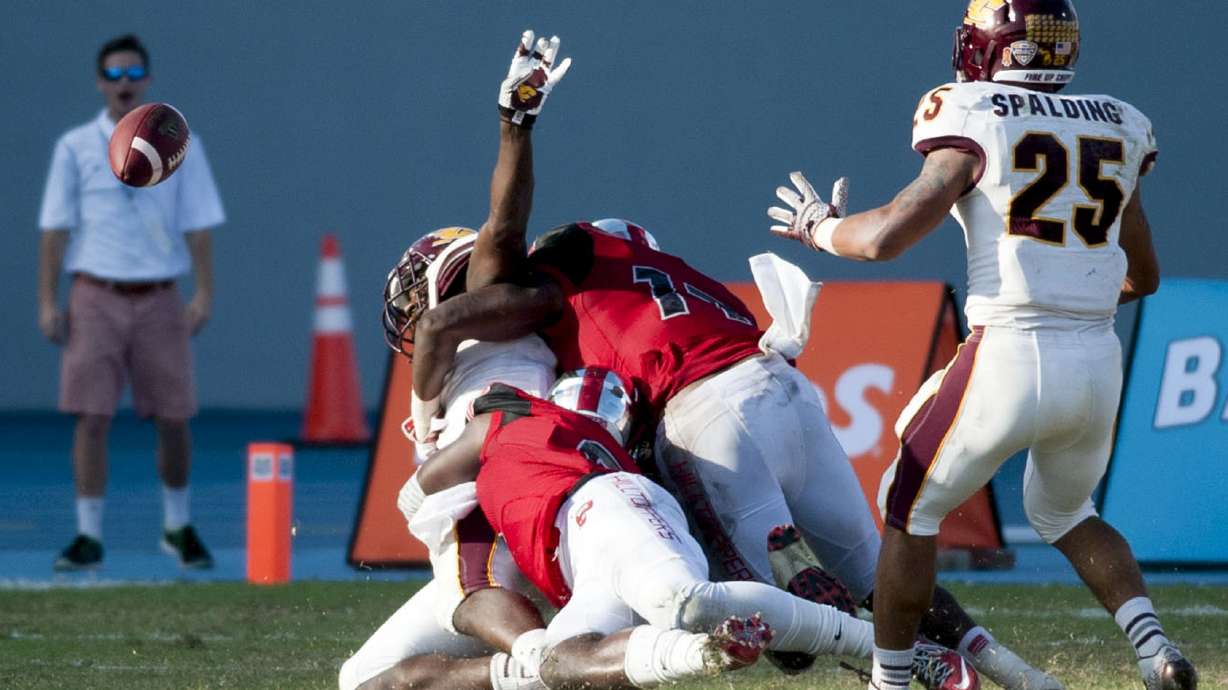 Central Michigan falls to Western Kentucky, 49-48