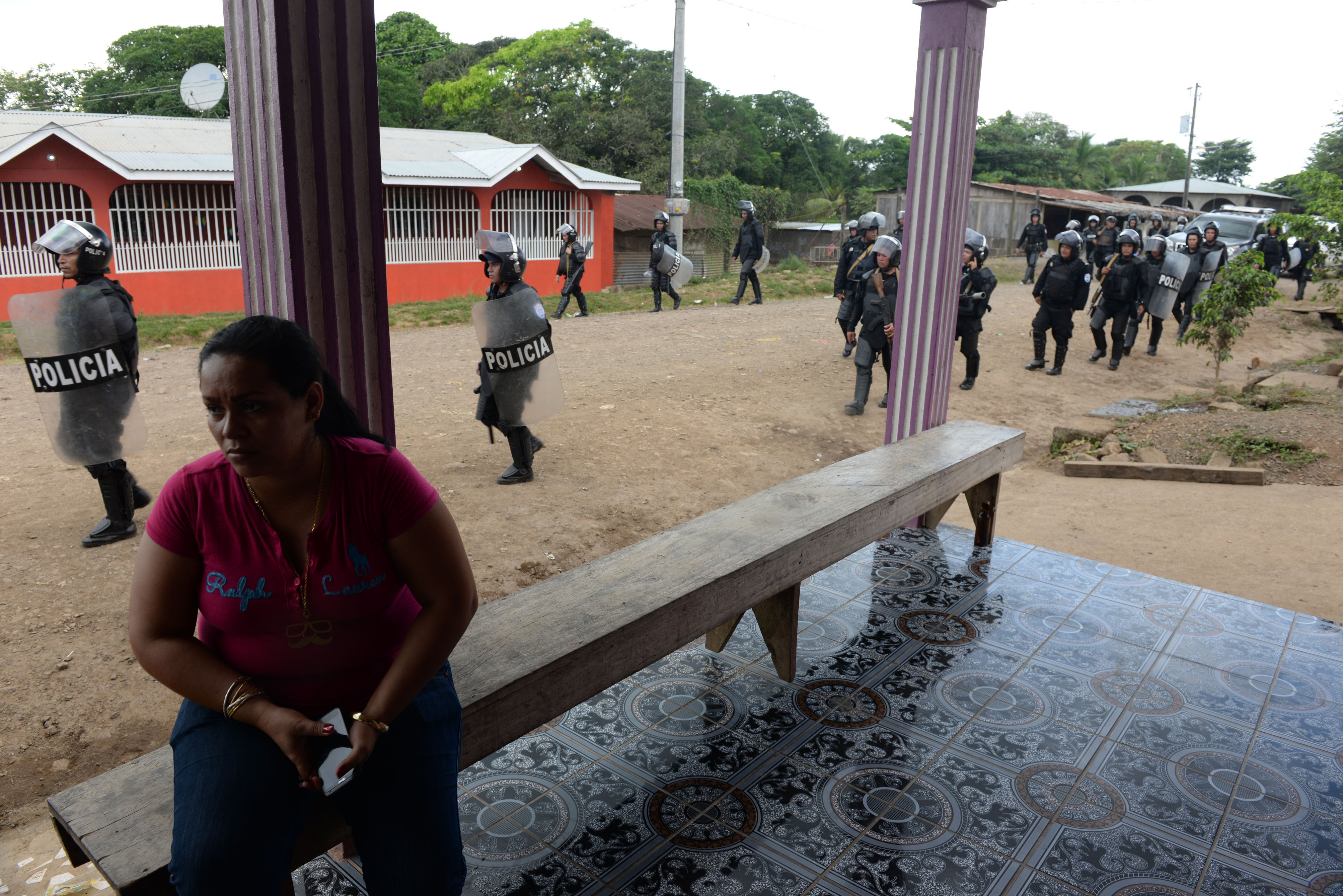 Nicaragua moves to break highway blockade