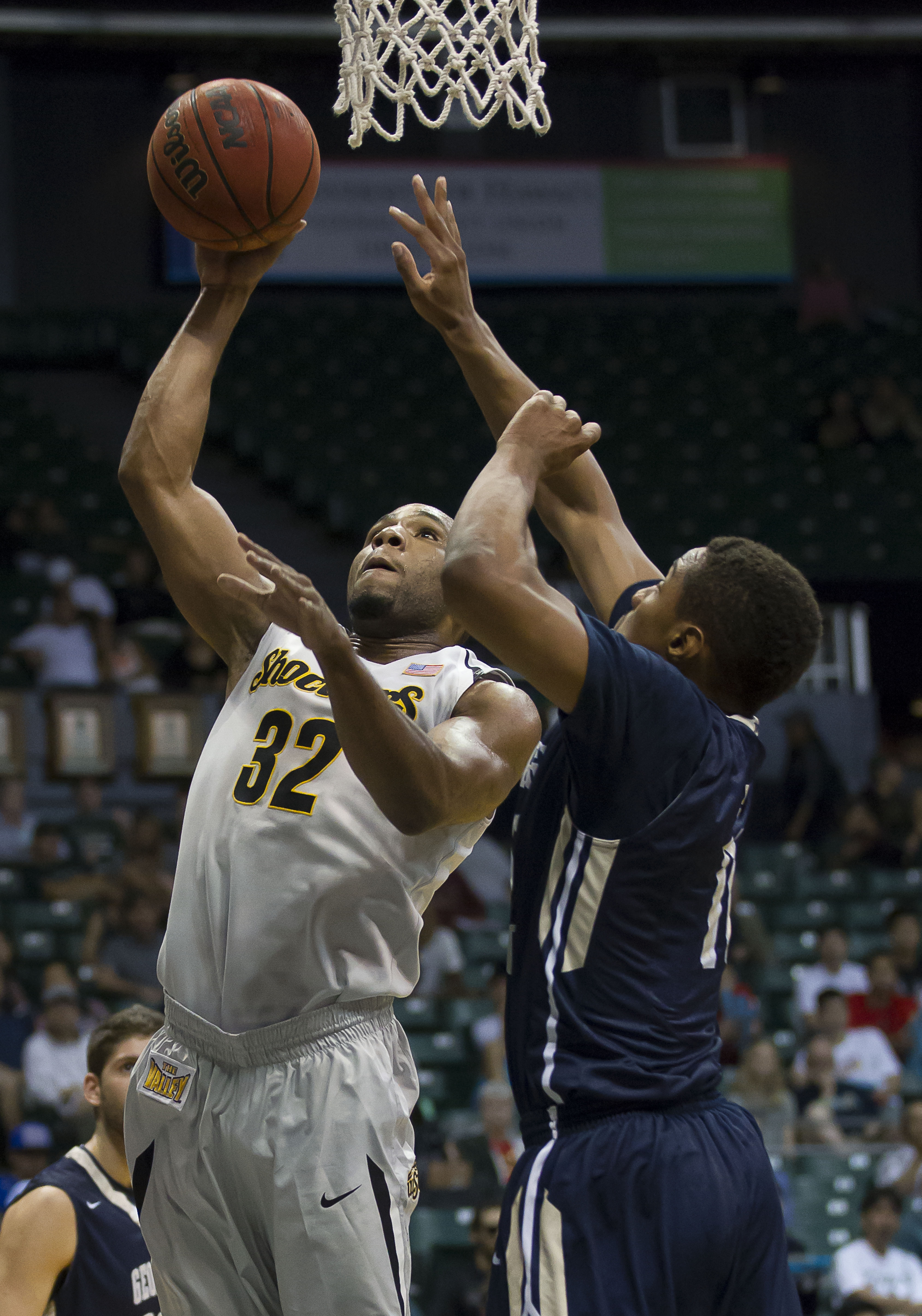 Shockers upset by defensive-minded Colonials