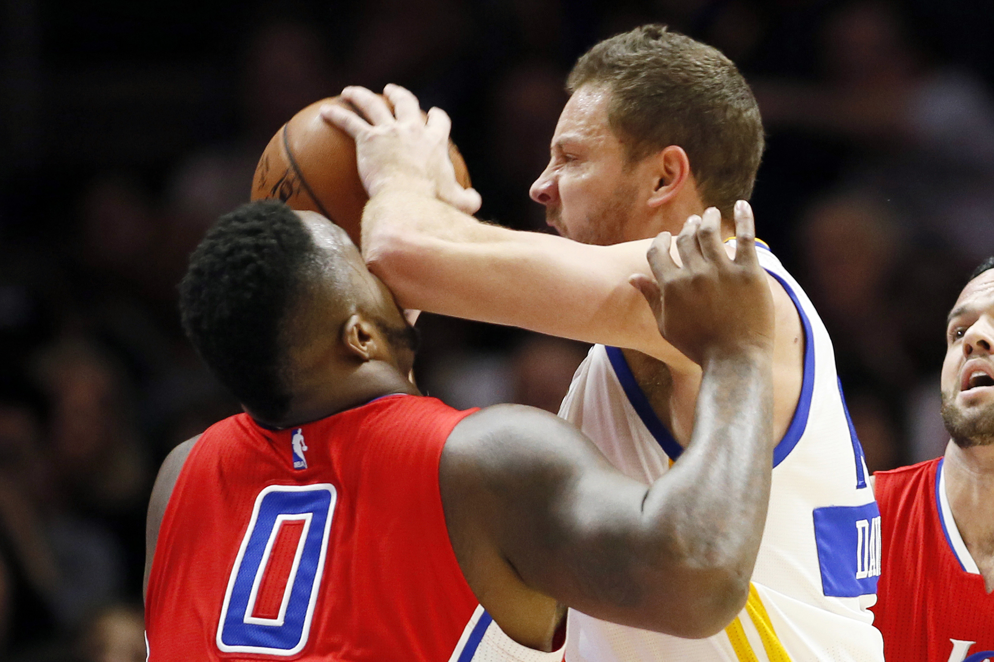 Crawford, Paul lead Clippers over Warriors 100-86