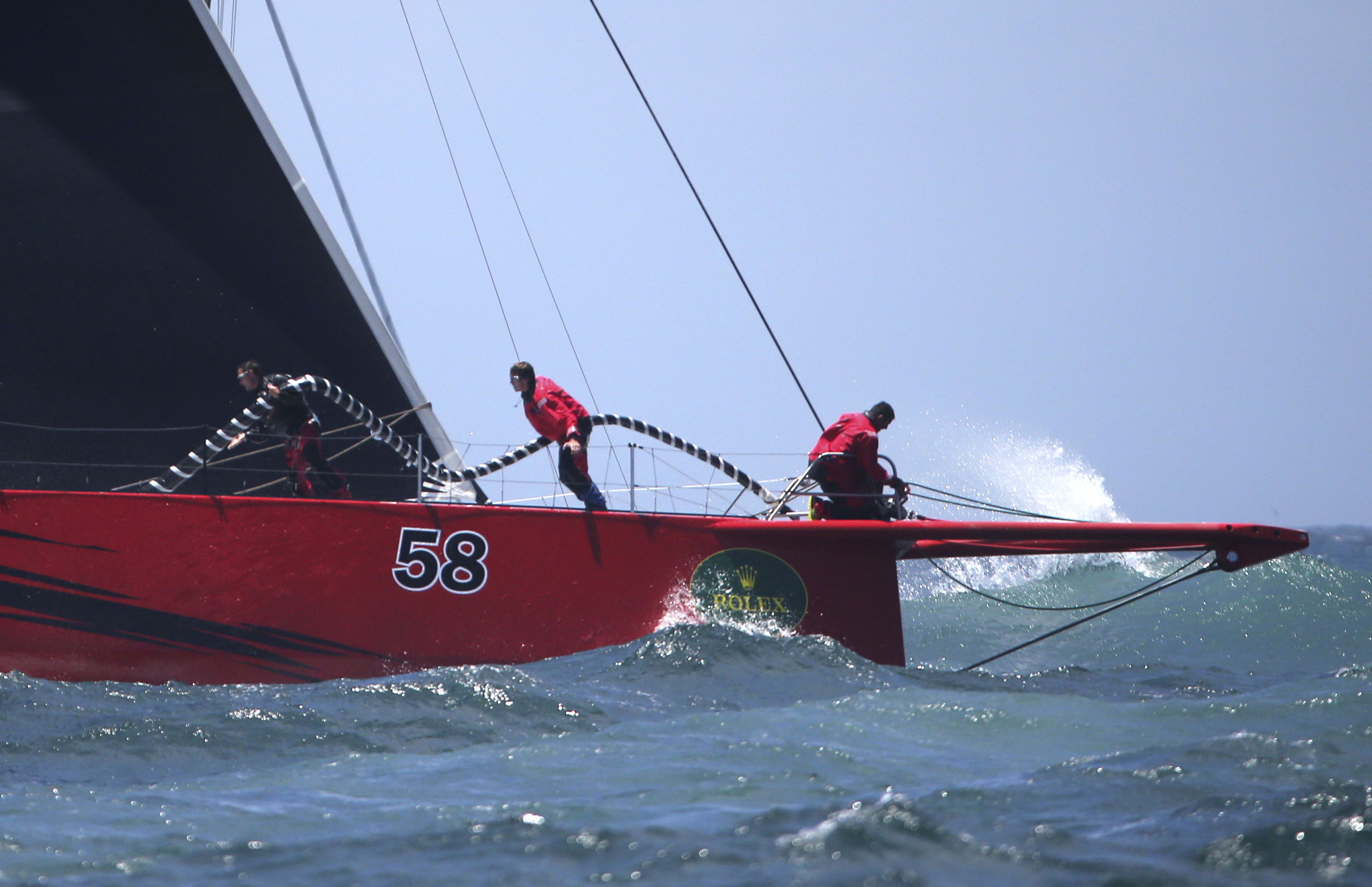 Wild Oats XI overtakes Comanche for Hobart race lead