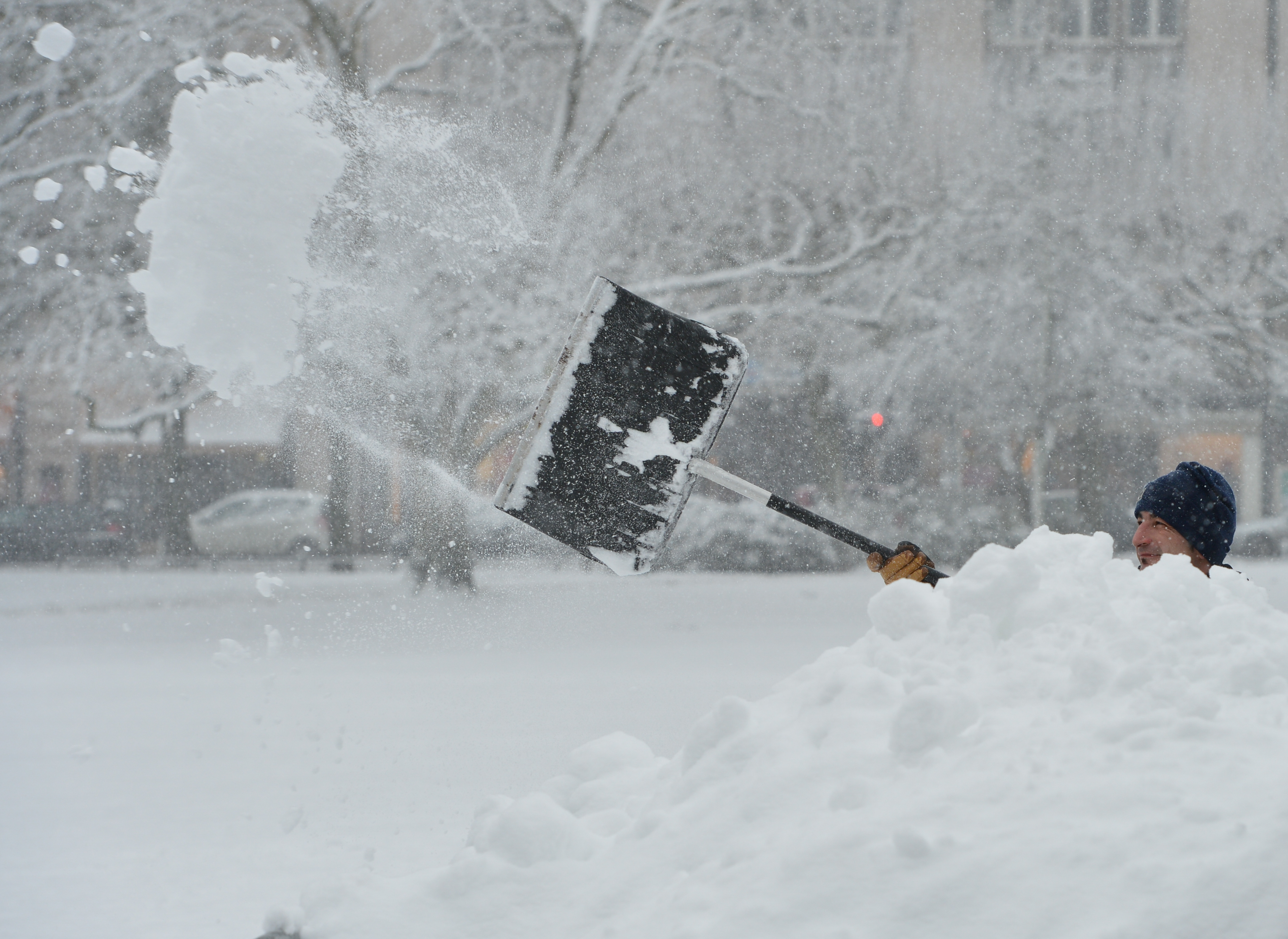 Snow, ice sweep Europe, stranding drivers