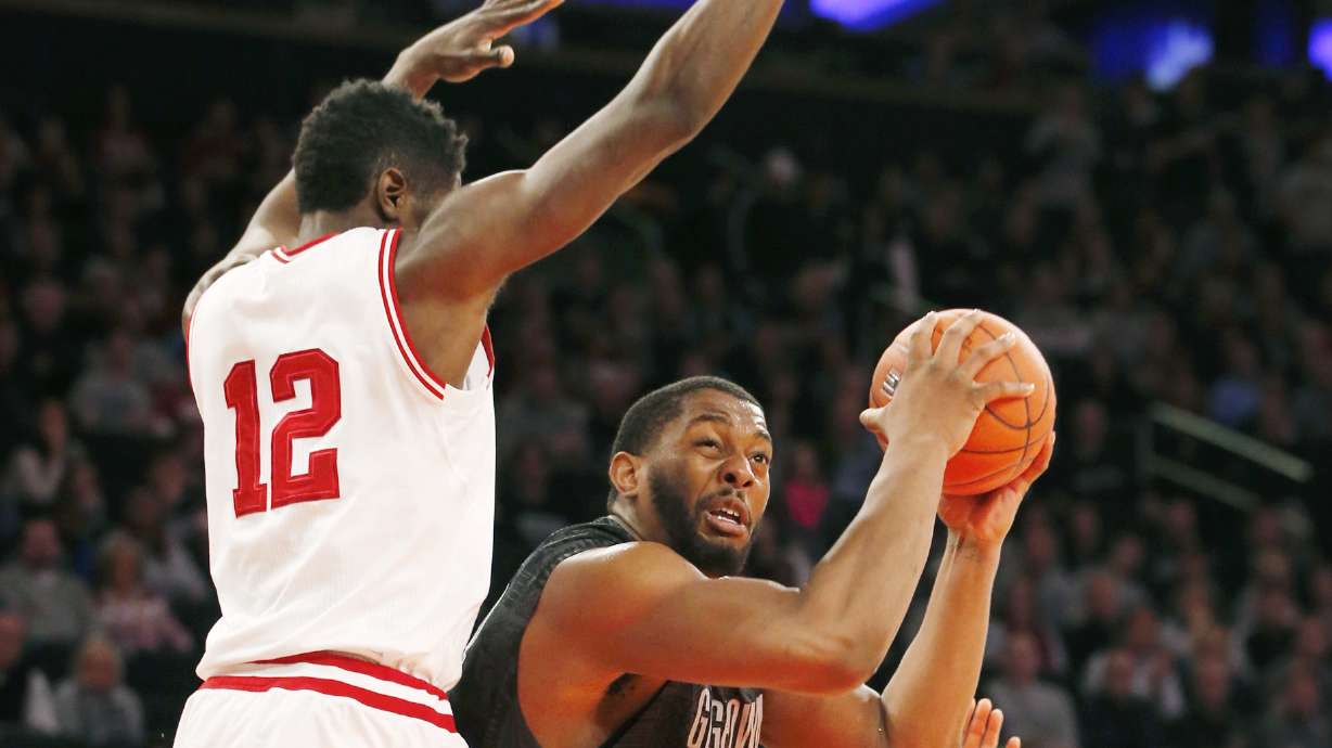 Smith-Rivera leads Georgetown over Indiana