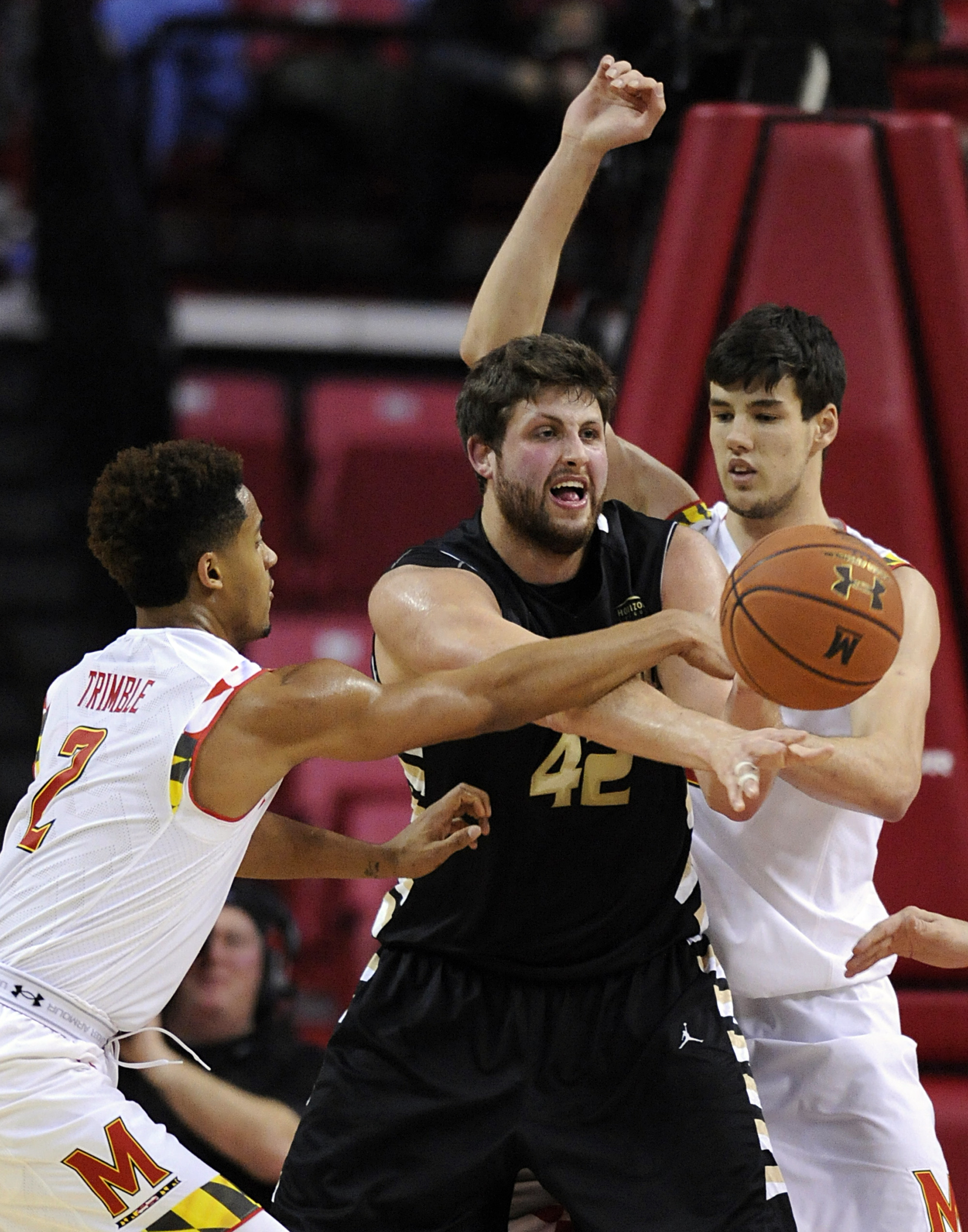 Layman helps No. 15 Maryland win 5th straight
