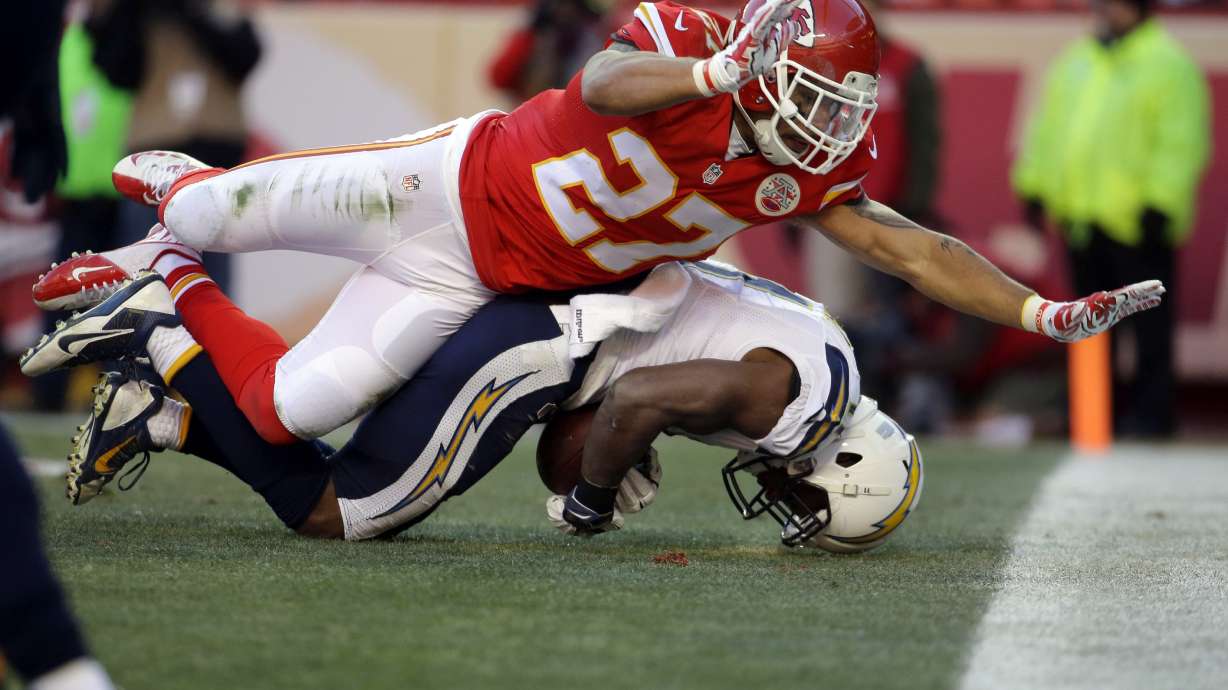 Chiefs beat Chargers 19-7 as both miss playoffs