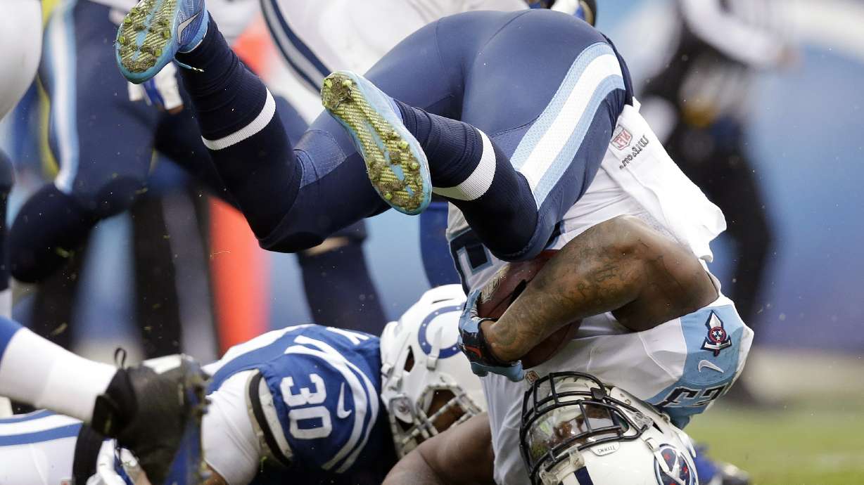 Titans finish season by losing 10th straight