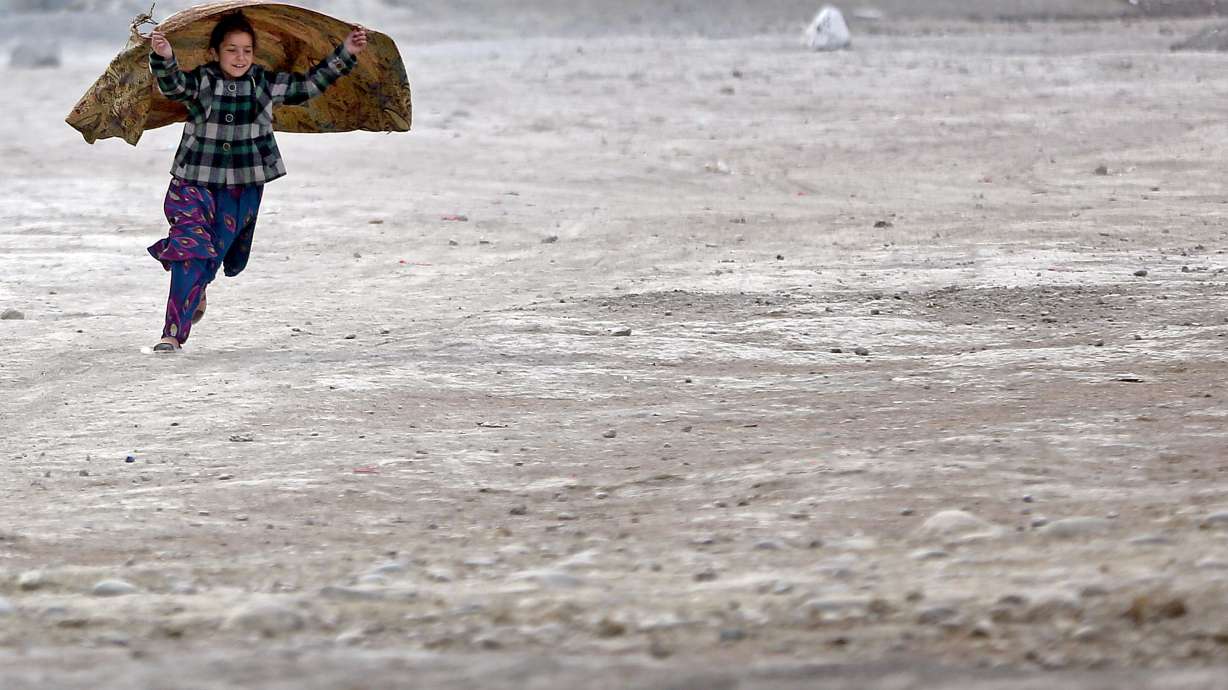 Afghans fleeing war now face brutal winter