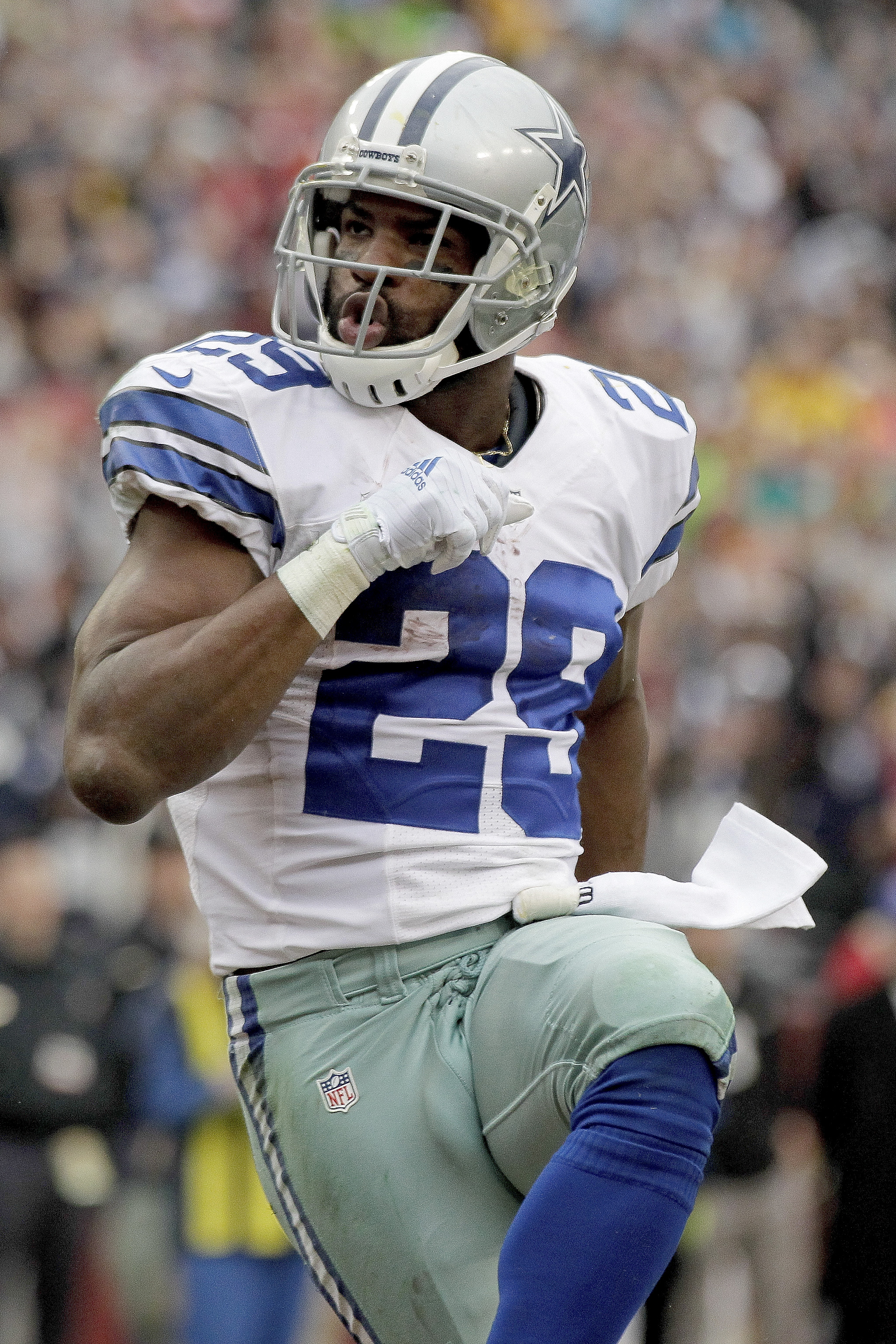 No mailing it in as Cowboys top Redskins 44-17