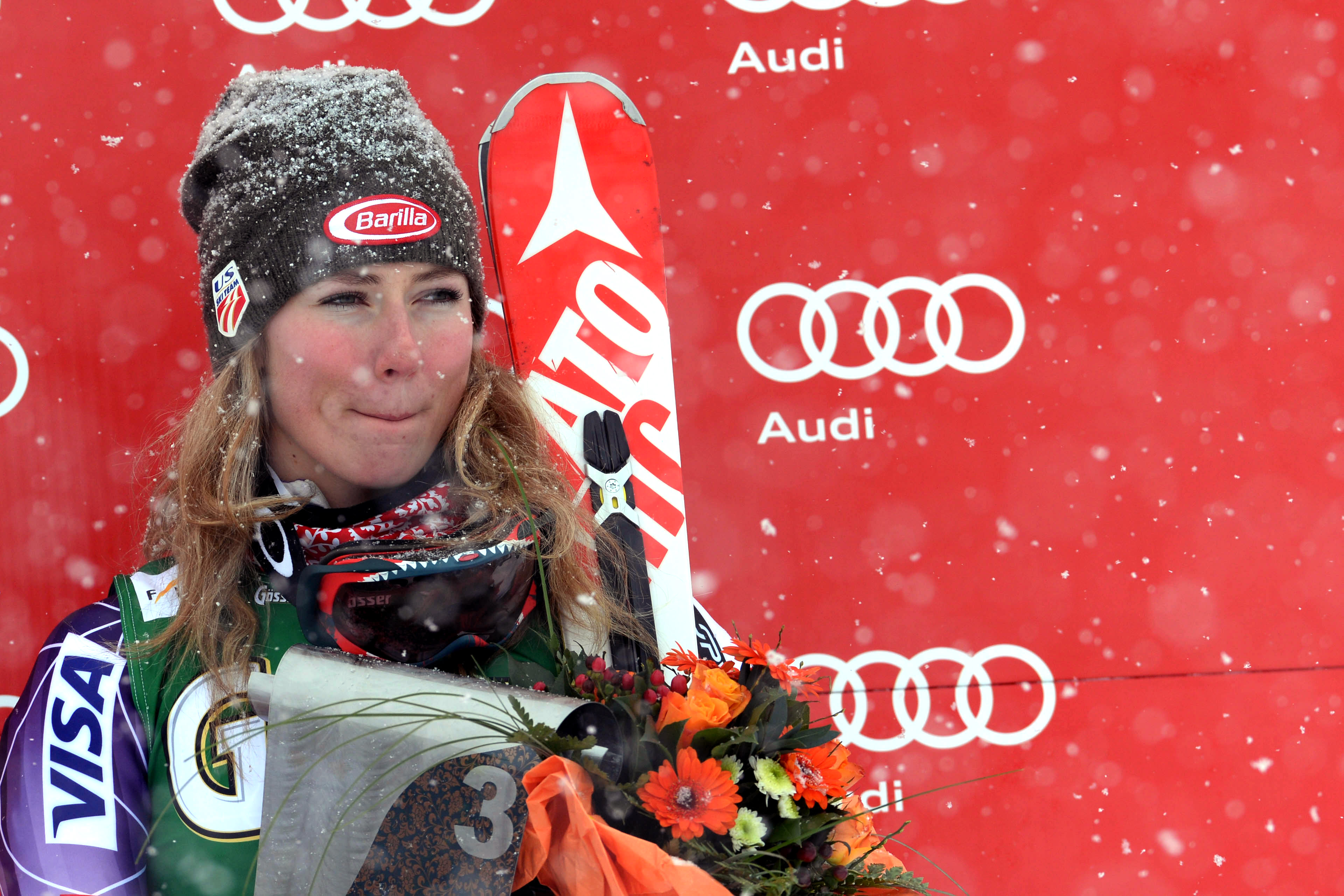 Shiffrin dominates World Cup slalom for record 10th win