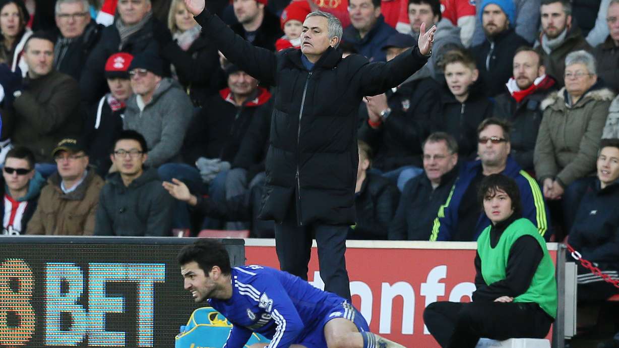 Mourinho picks fight with familiar enemy: referees