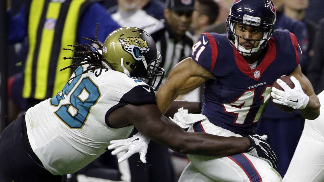 Jaguars' Marks tears knee ligament in season finale