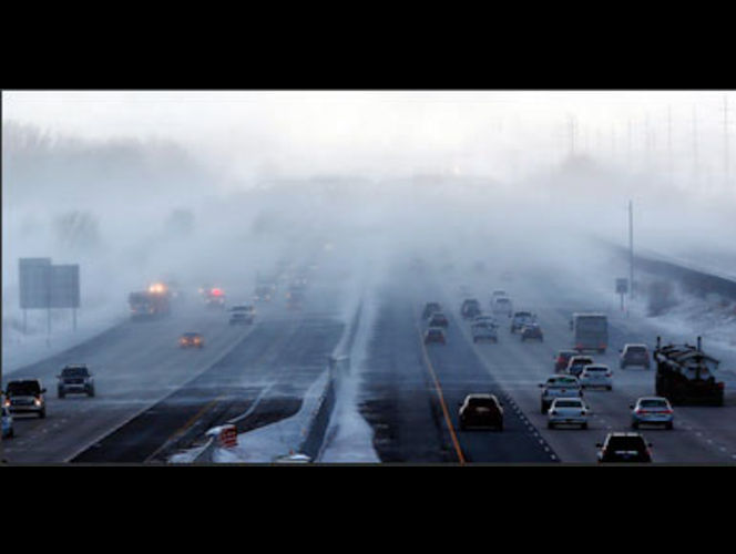 Los fuertes vientos causan apagones, restricciones en rutas, suspensión de servicios de basura y correo