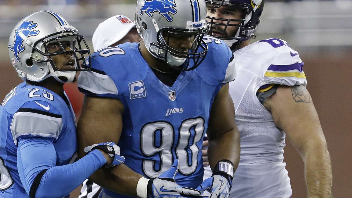 Packers' Aaron Rodgers confident injured calf will improve