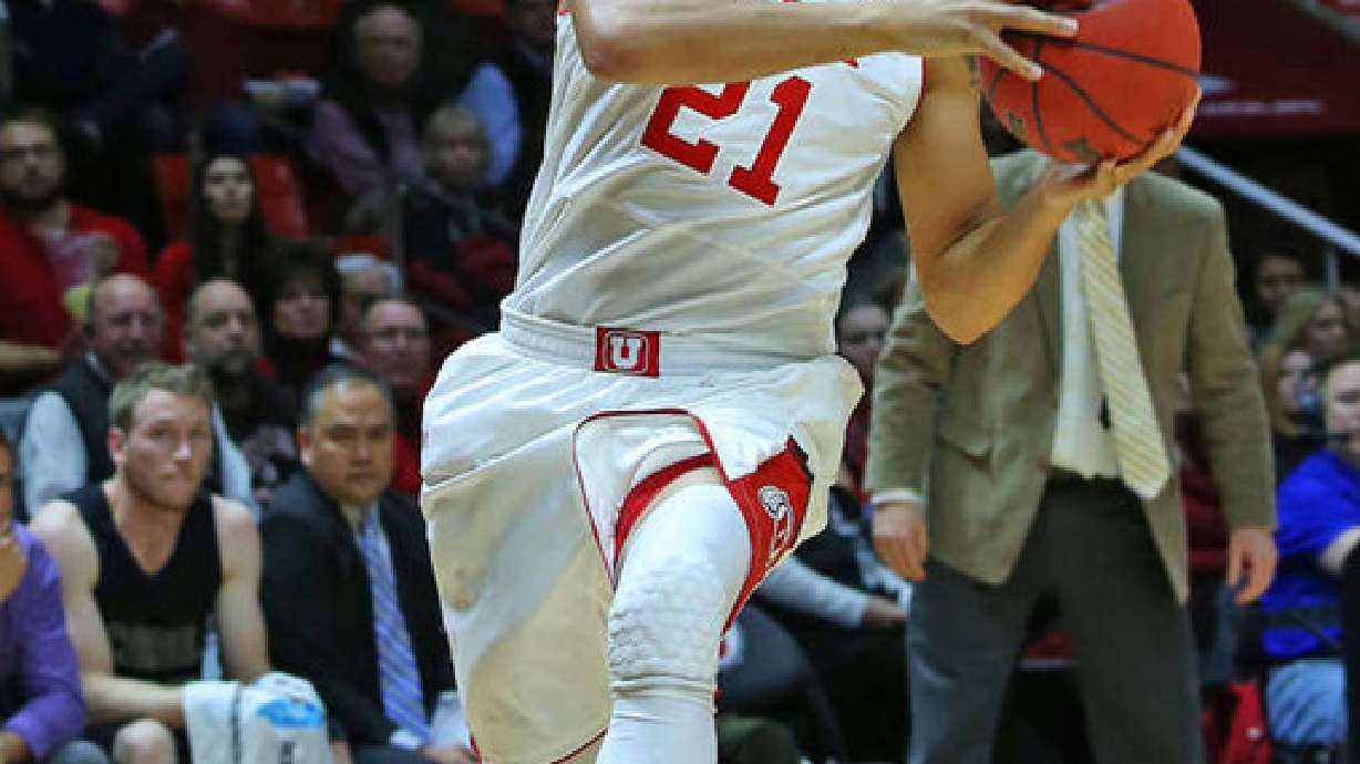 Loveridge returns to help No. 10 Utah rout Carroll College