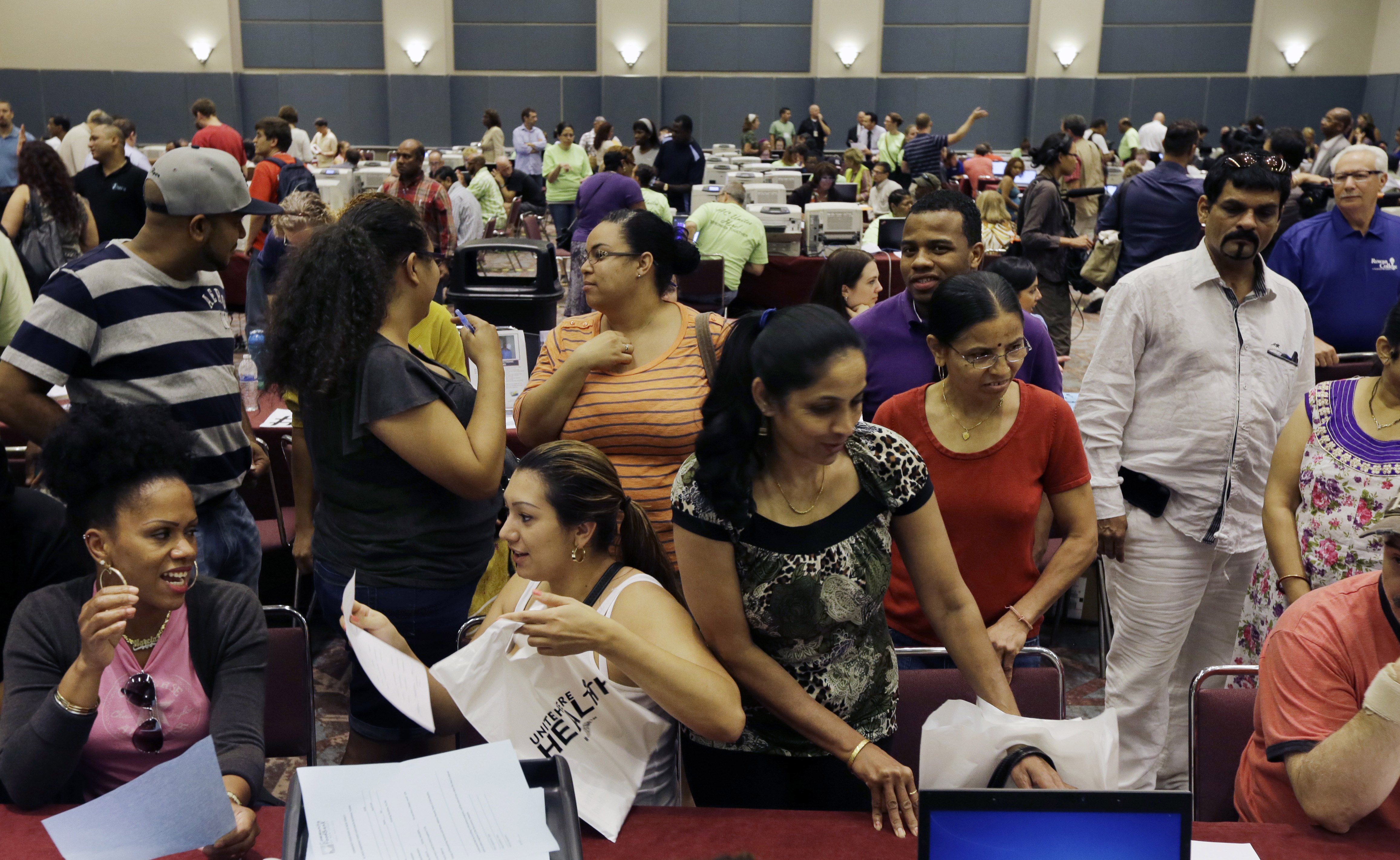 Applications for US jobless aid rise, but growth looks solid