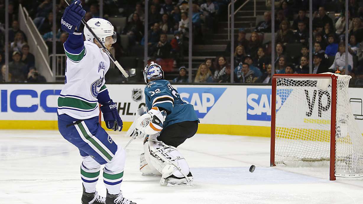 Canucks' Jannik Hansen fined $5,000 by NHL