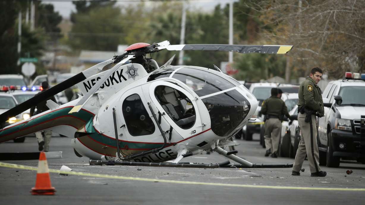 2 officers hurt in Vegas police helicopter crash