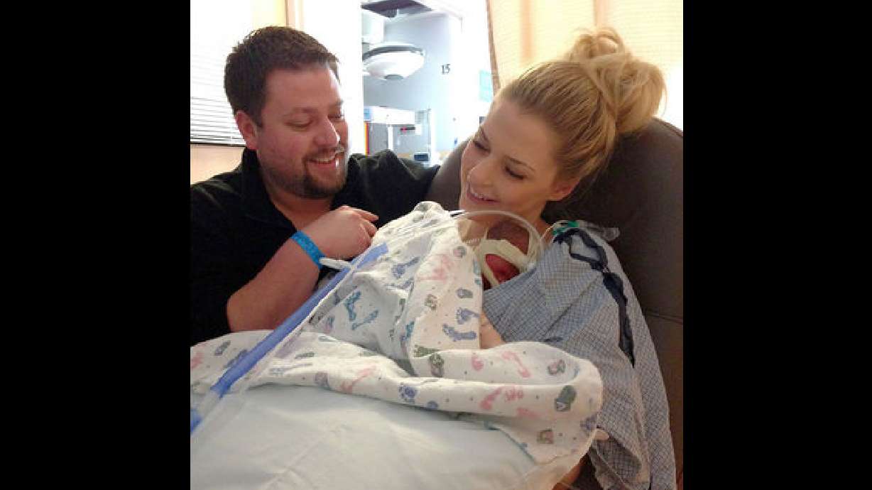 Lucharon por 8 años para concebir y hoy con cuatrillizos comparten mensaje de esperanza para quienes luchan también