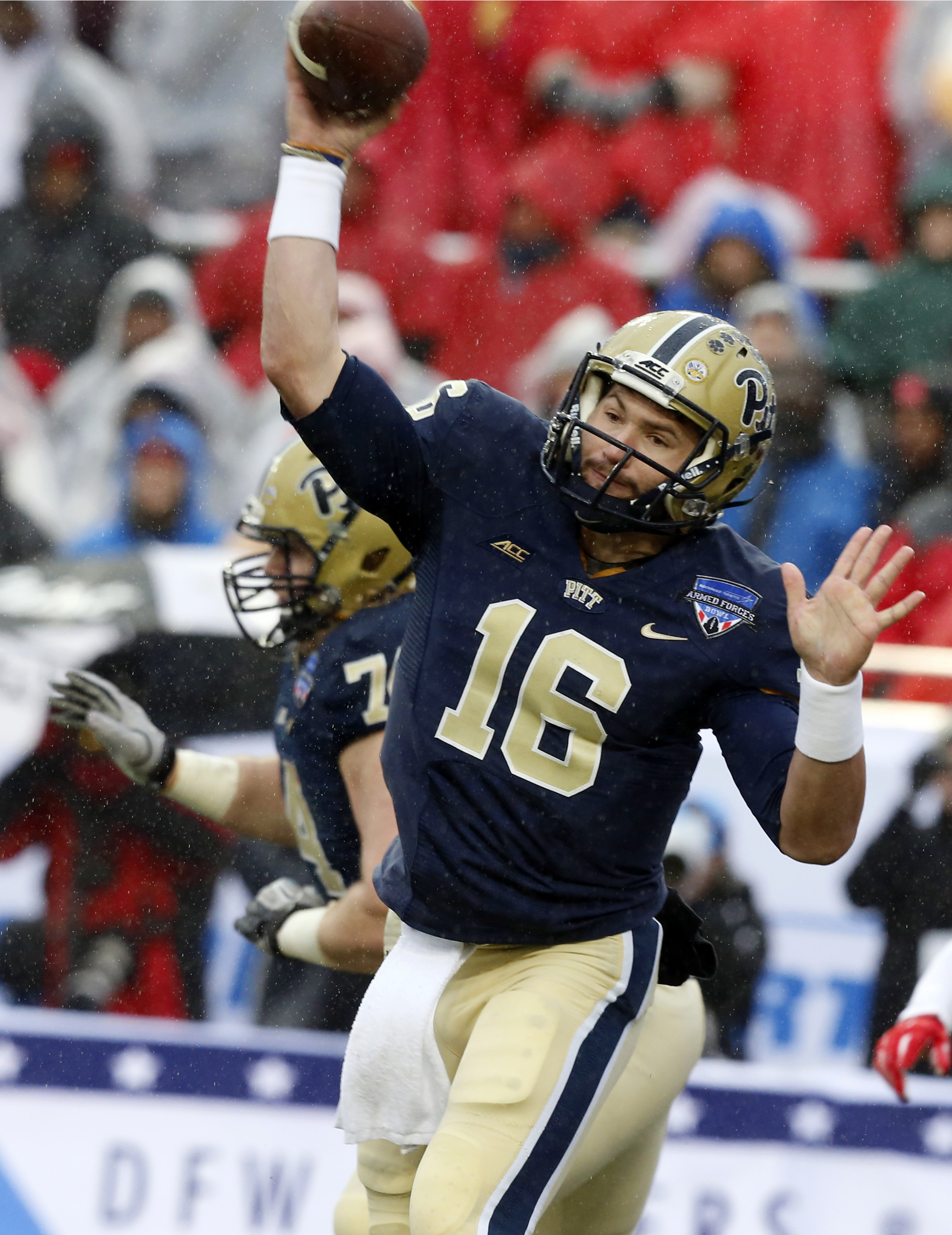 Pitt stunned in 35-34 loss to Houston in AF Bowl