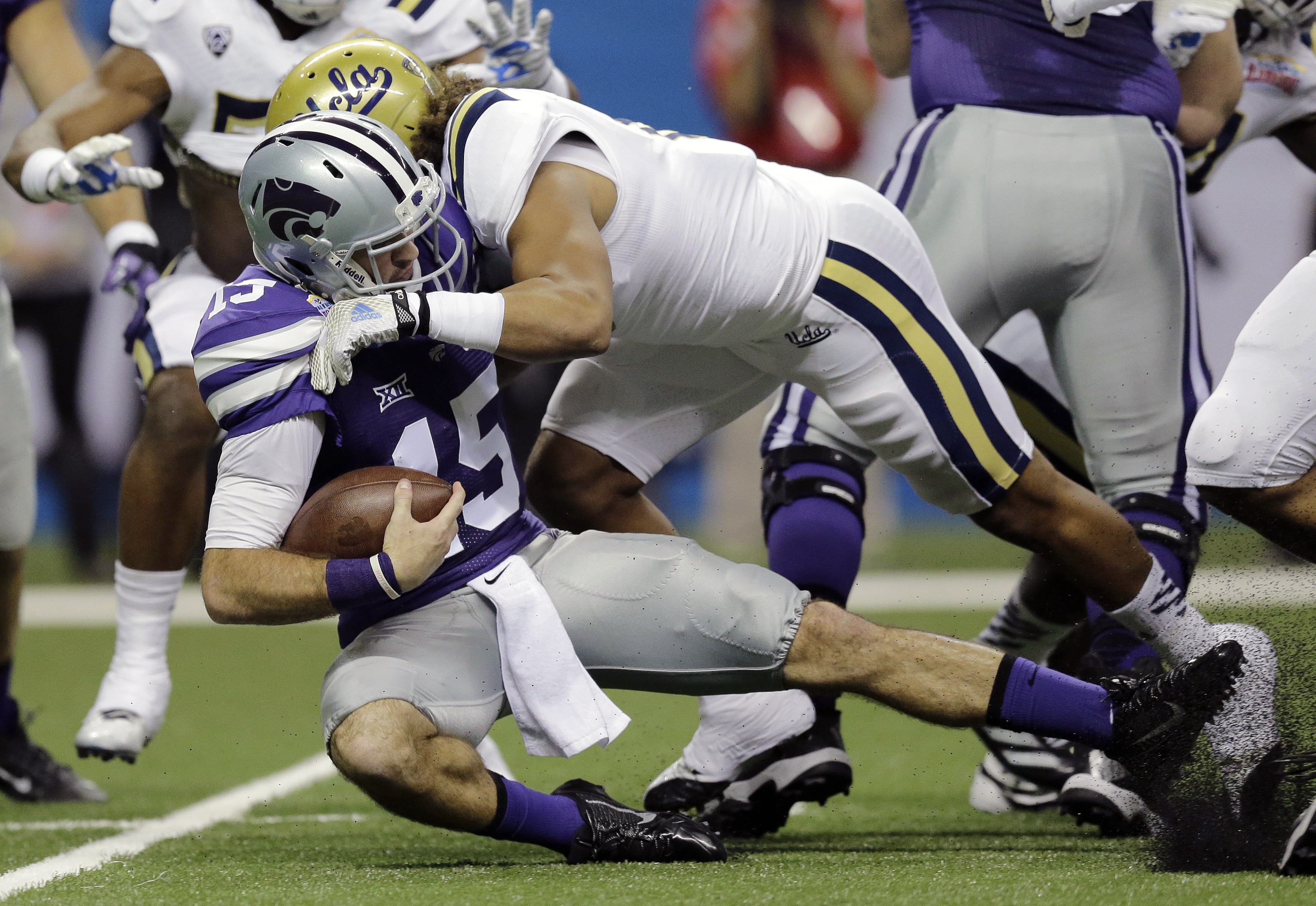 UCLA holds off Kansas State in Alamo Bowl
