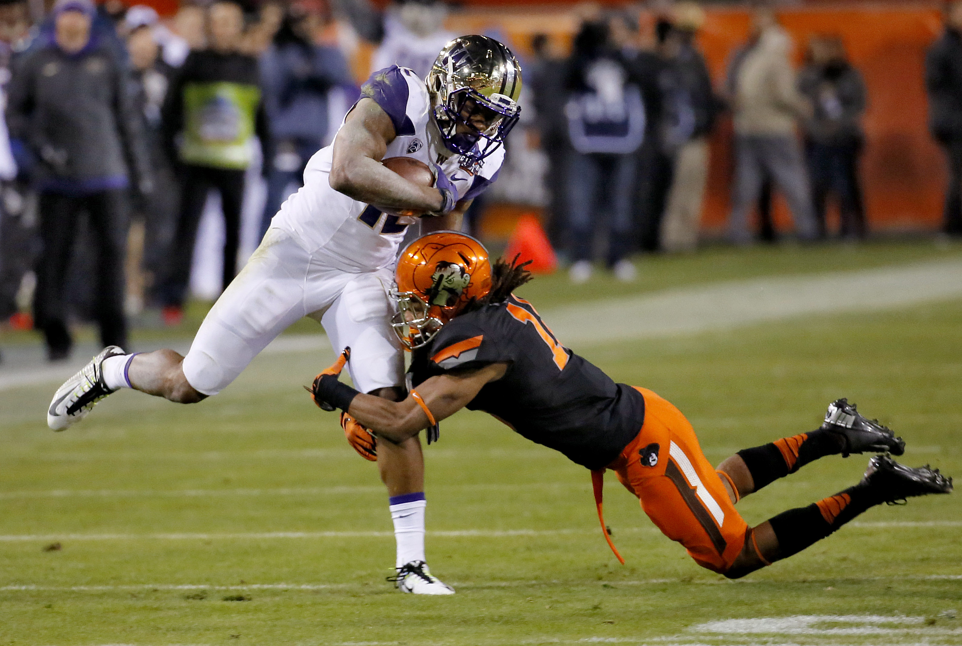 Oklahoma St. tops Washington 30-22 in Cactus Bowl