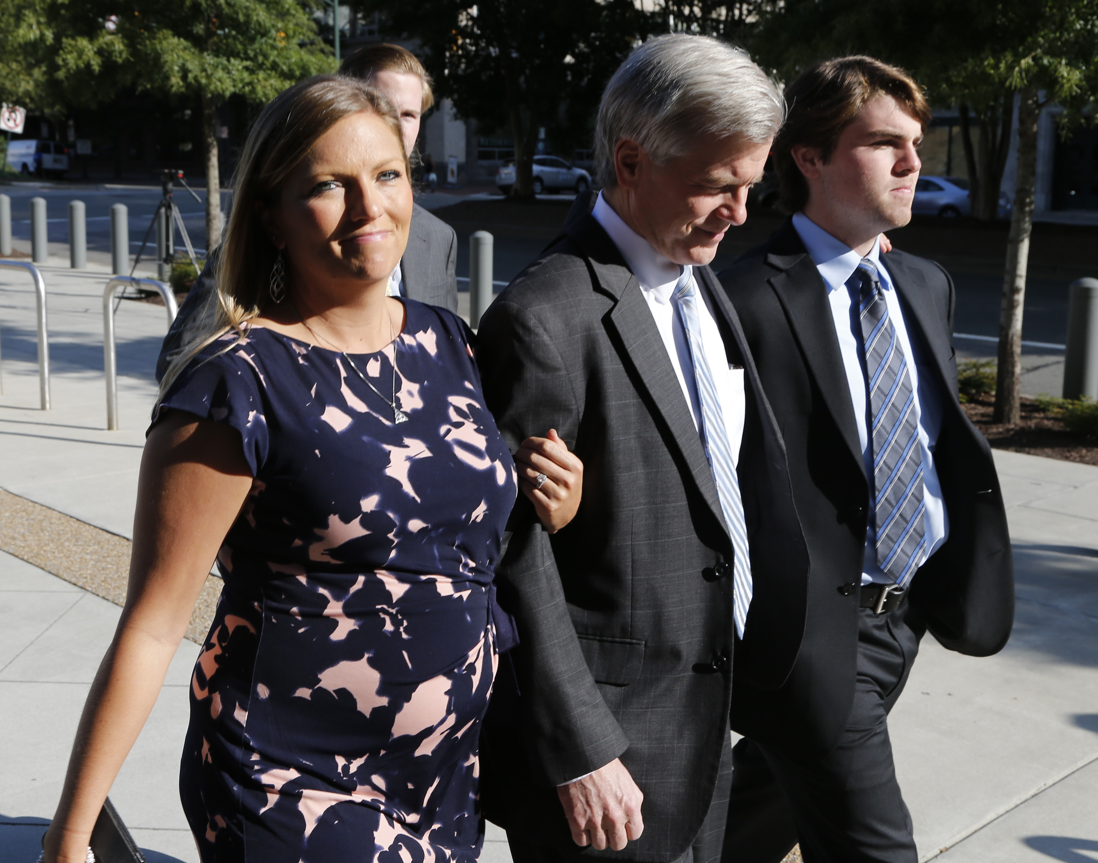 Judge receives more than 400 letters supporting ex-Va. gov