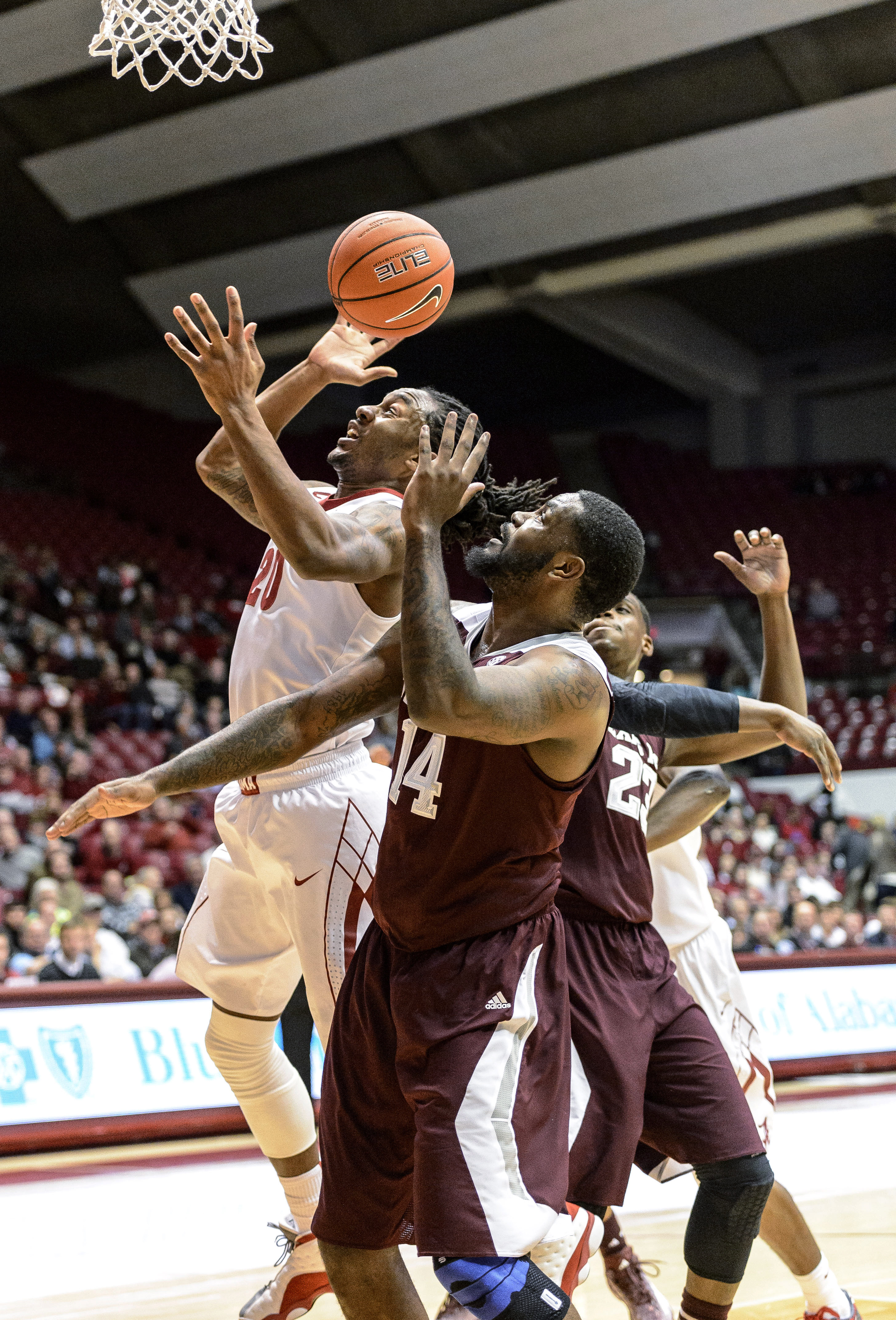 Alabama pulls away for 65-44 SEC victory over Texas A&M