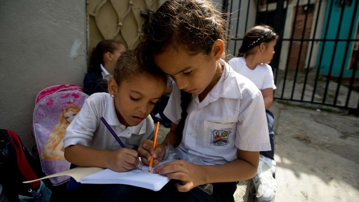 Venezuelan textbooks teach math, science, socialism