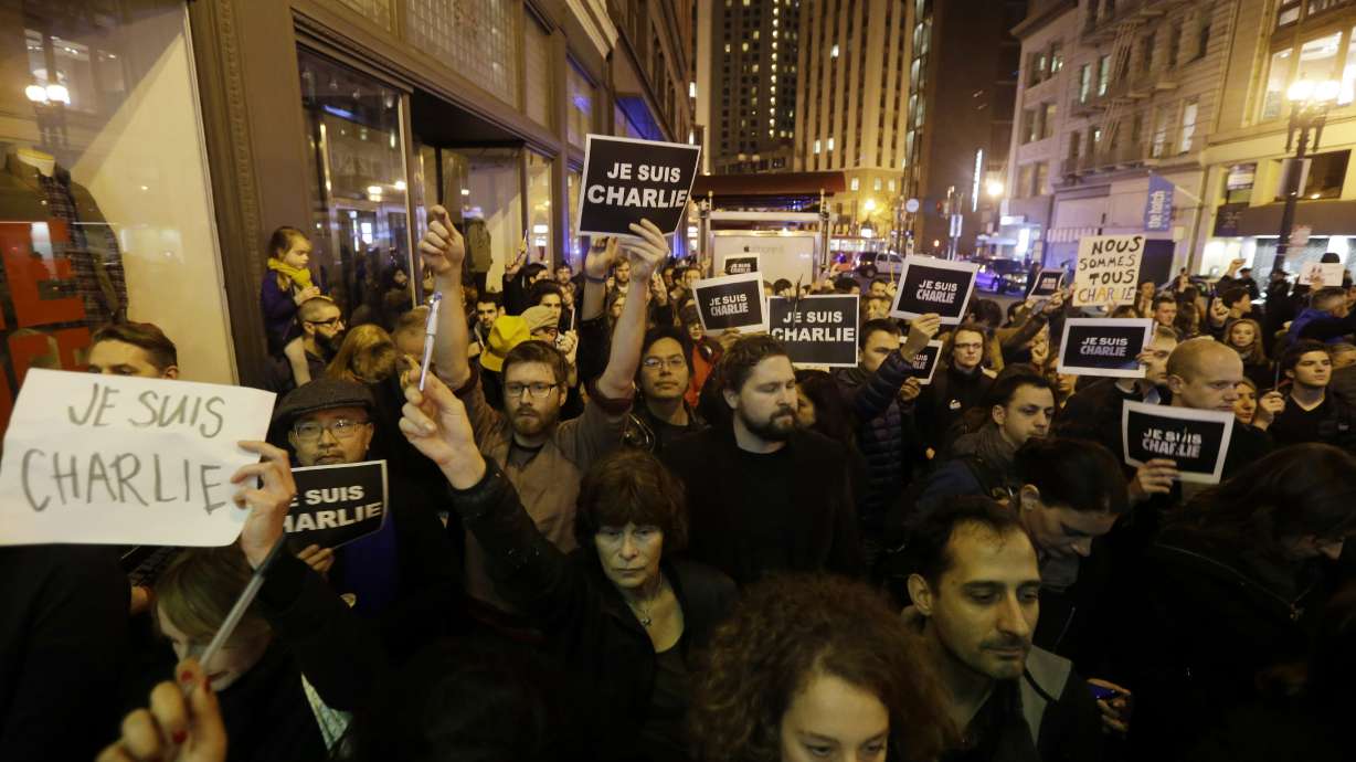 No living in fear: 'I Am Charlie' rallies back free speech