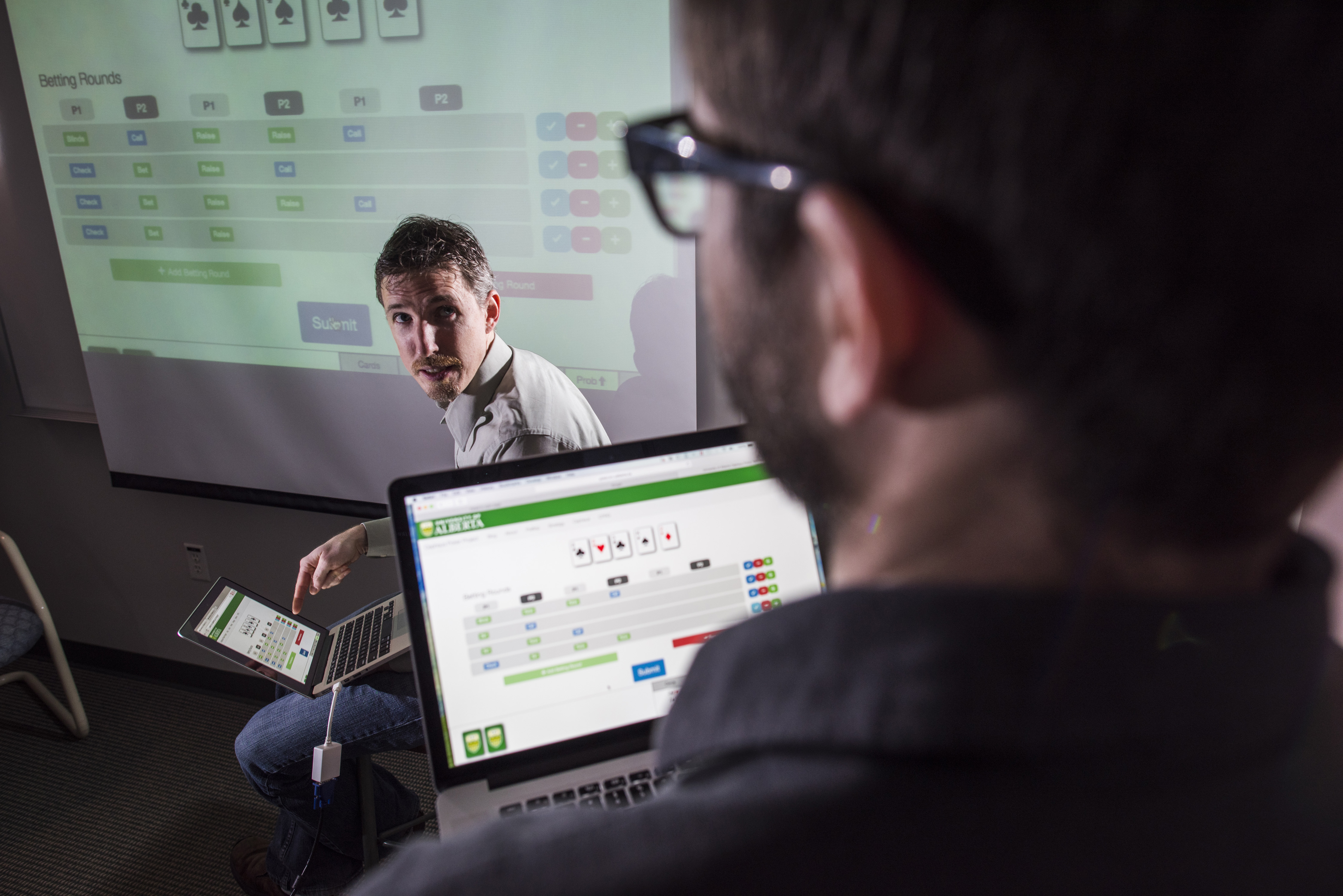 Self-taught computer program finds super poker strategy