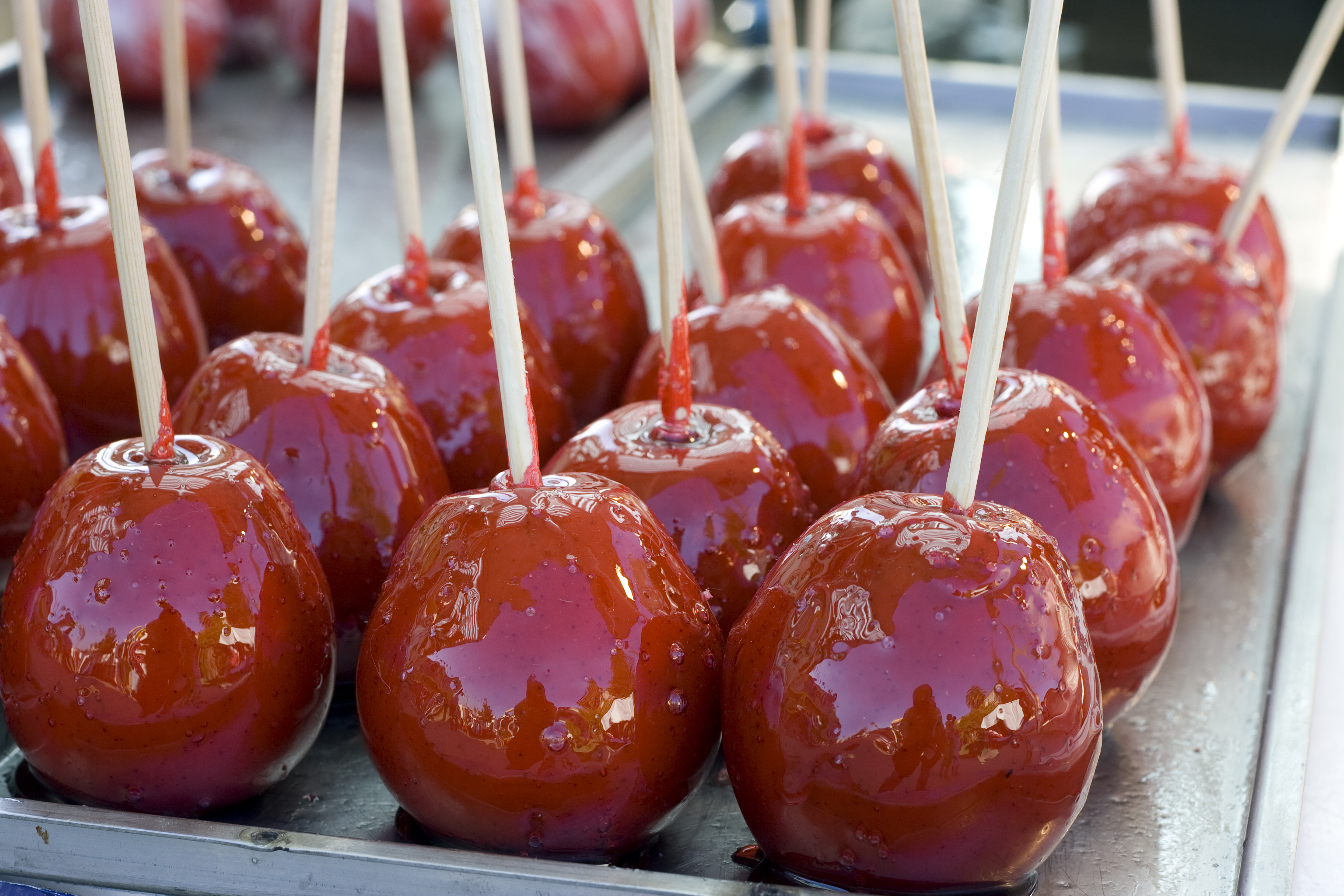 Empresa retira manzanas relacionadas con listeria que podrían haber causado 4 muertes 