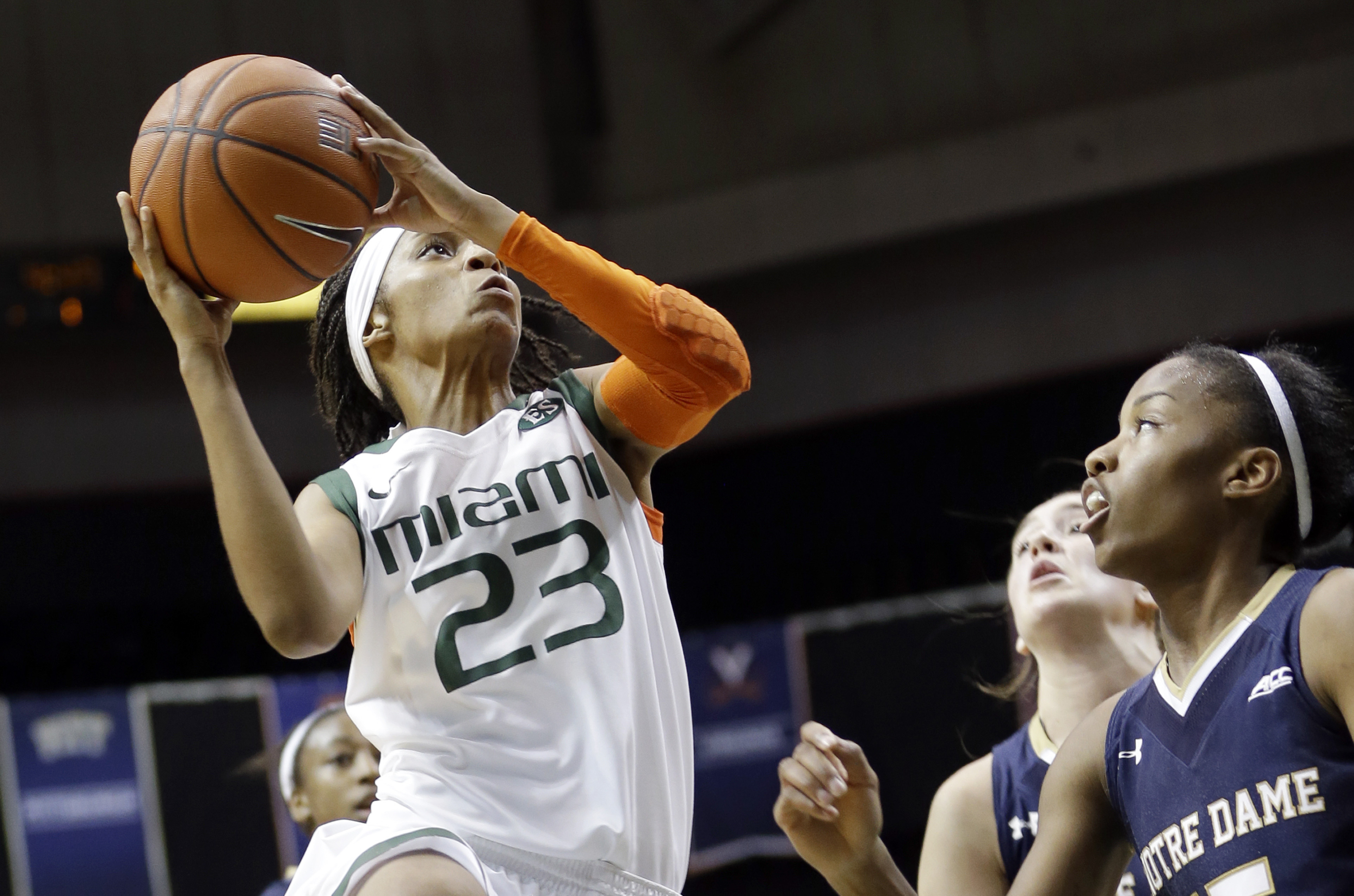 Miami ends No. 4 Notre Dame's road win streak, 78-63