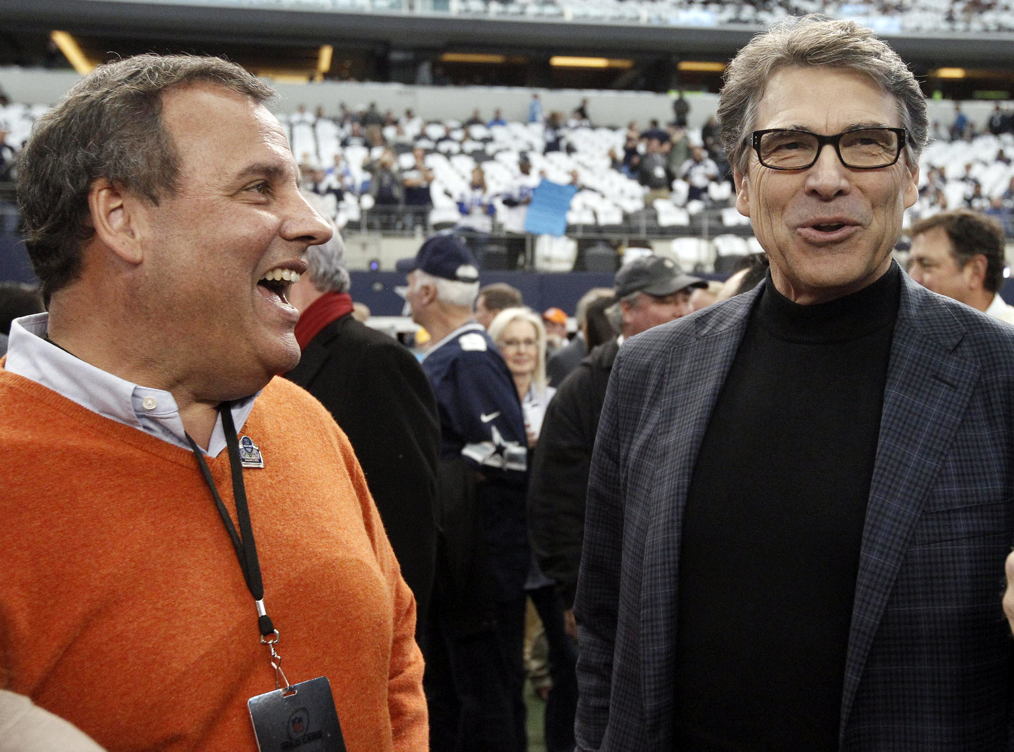 Christie to pay his own way to Sunday's Cowboys game