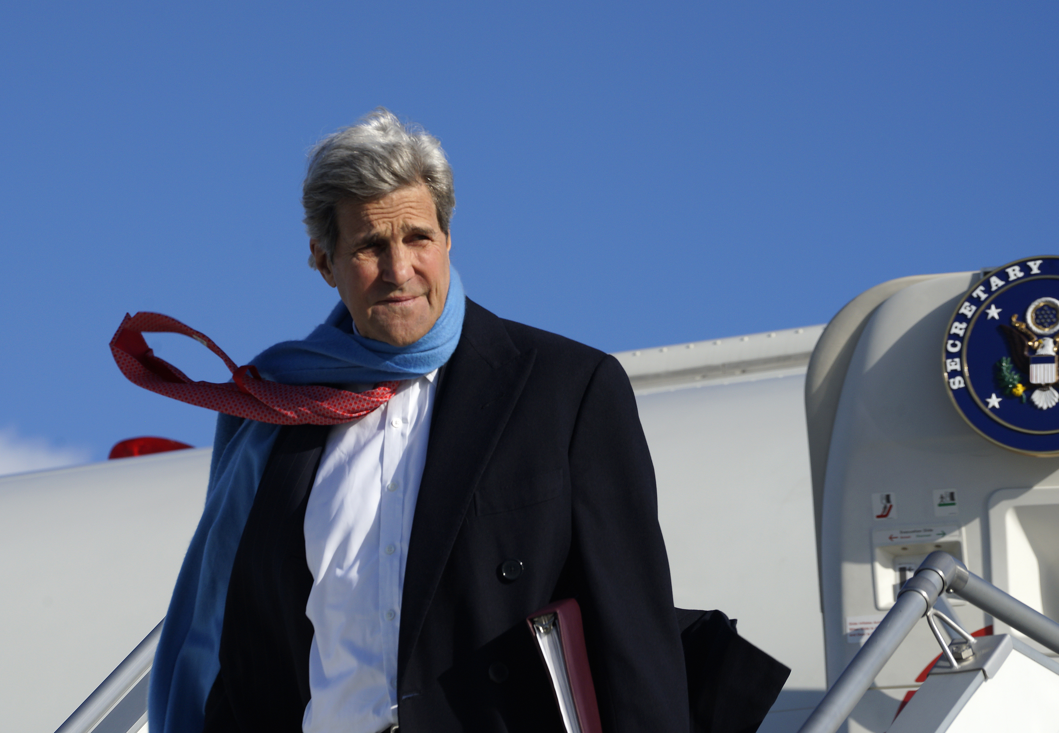 Kerry in India to push commercial ties with US