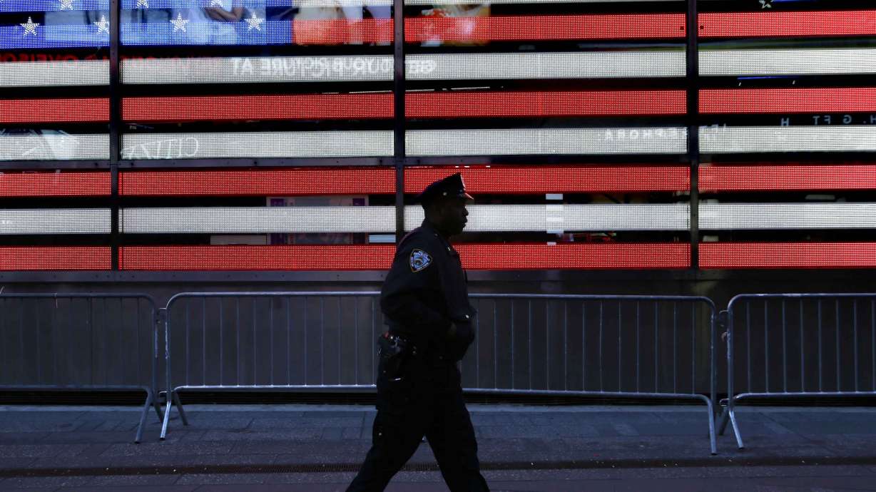 NYPD Slow: Times Square had 1 million revelers, zero tickets