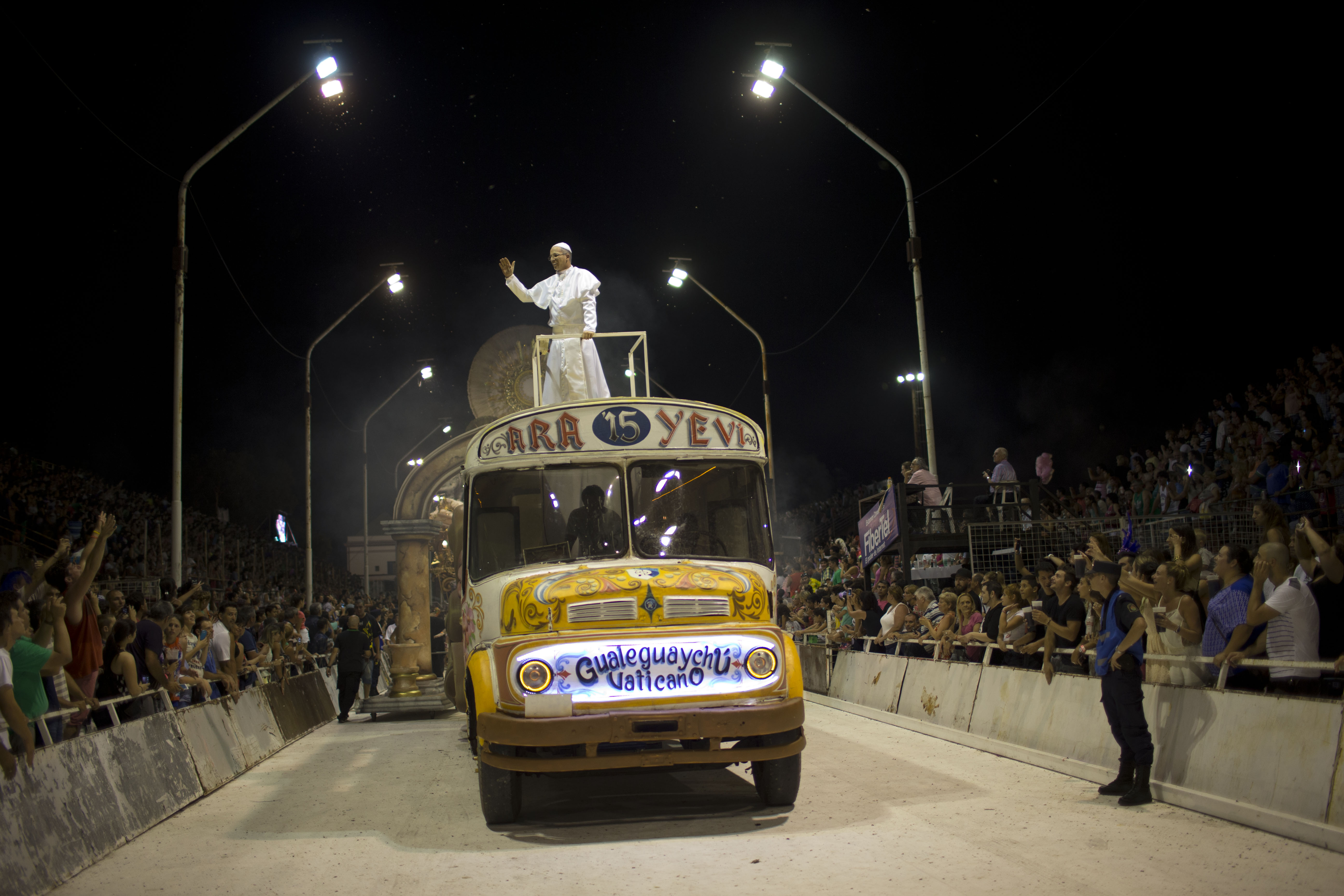 AP PHOTOS: Argentina samba school pays tribute to pope