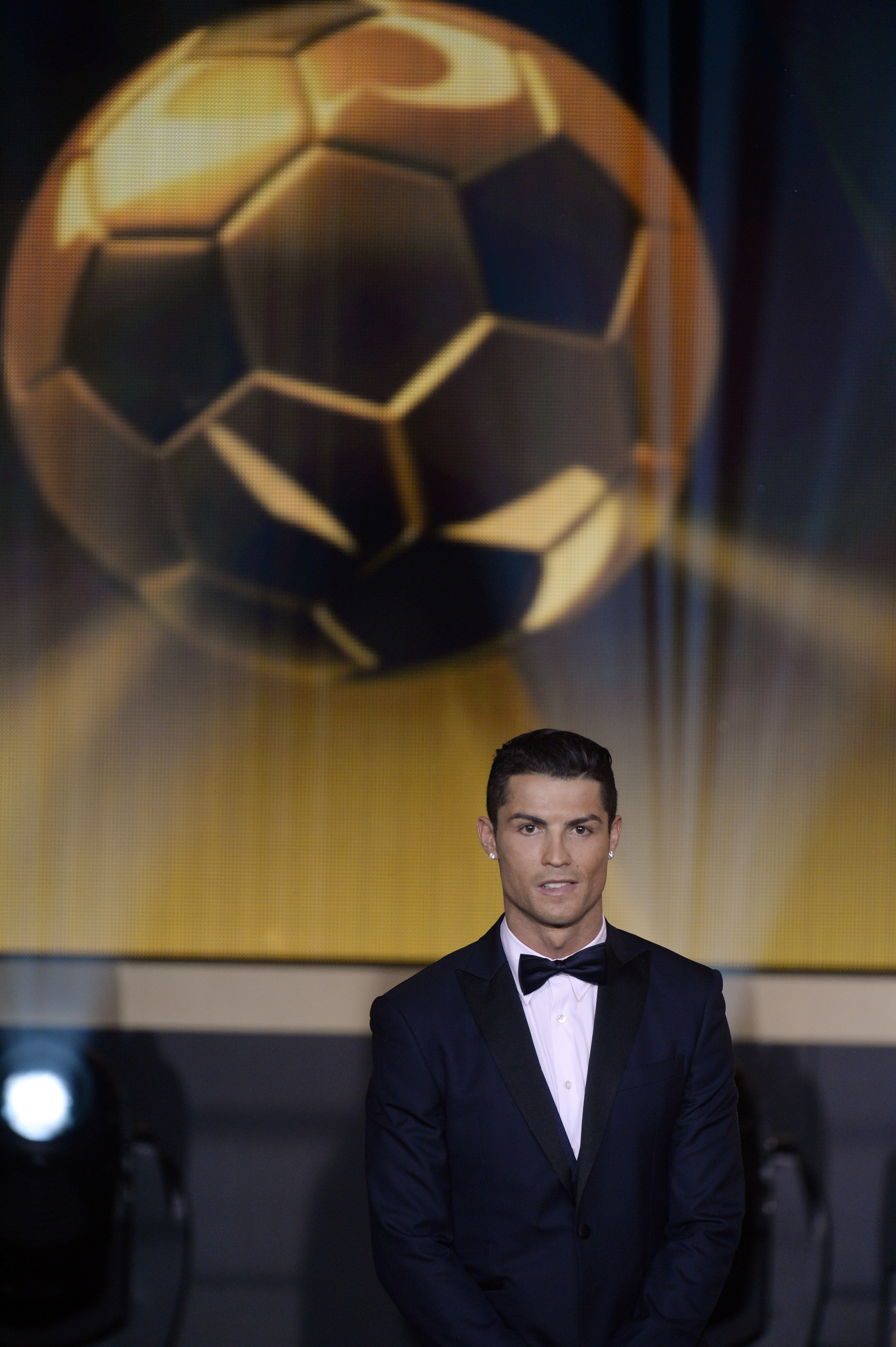 Cristiano Ronaldo wins 3rd FIFA Player of the Year award