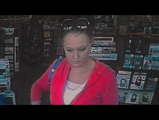 Policía busca a pareja que roba tarjetas de crédito y las usa en Cottonwood Heights 