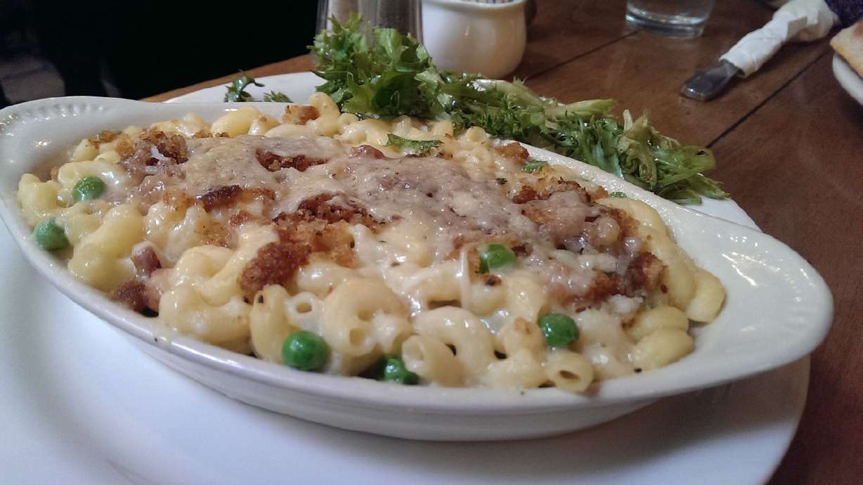 5 cozy spots for macaroni and cheese