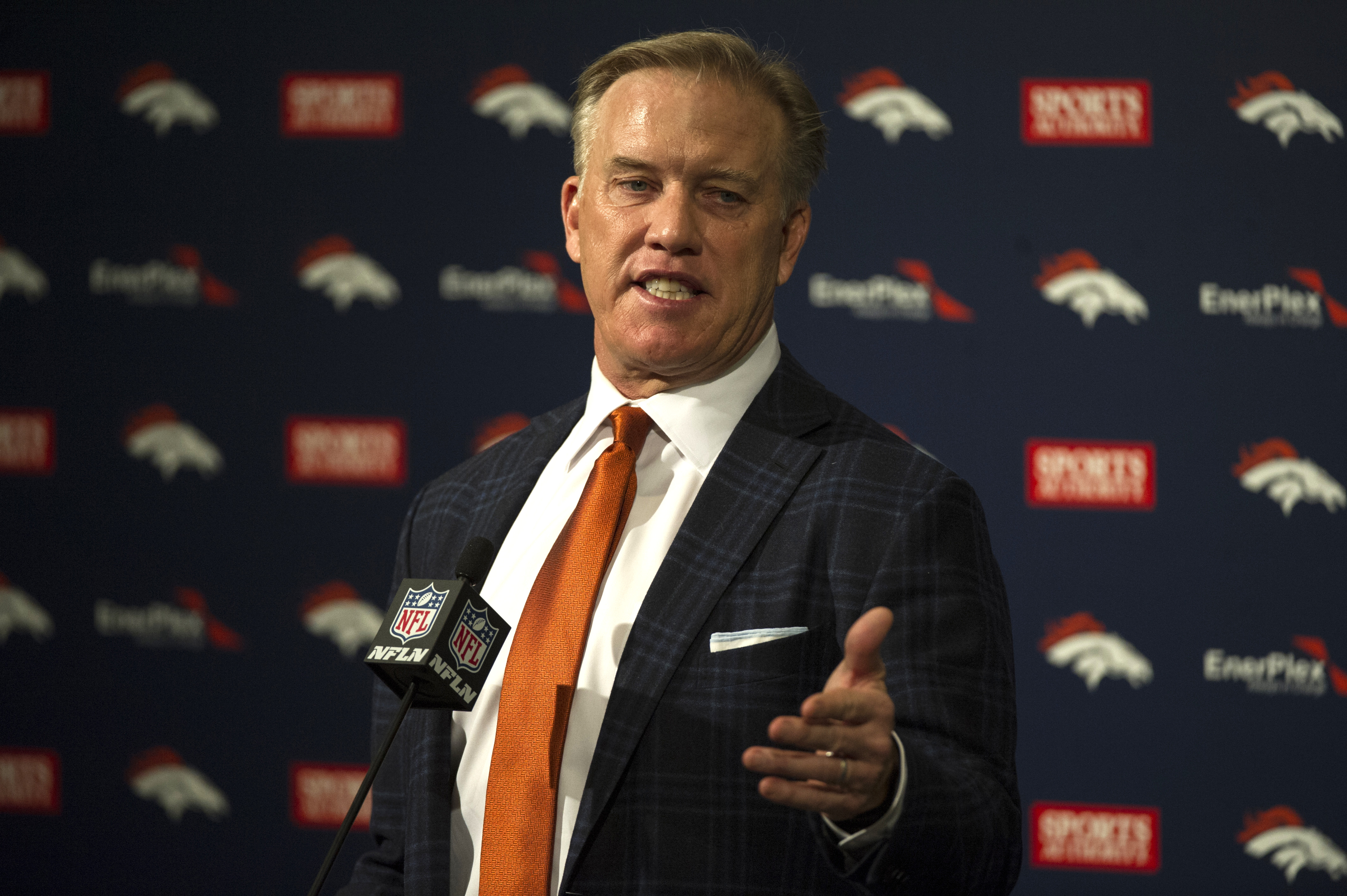 Elway still wants Peyton Manning to be his quarterback