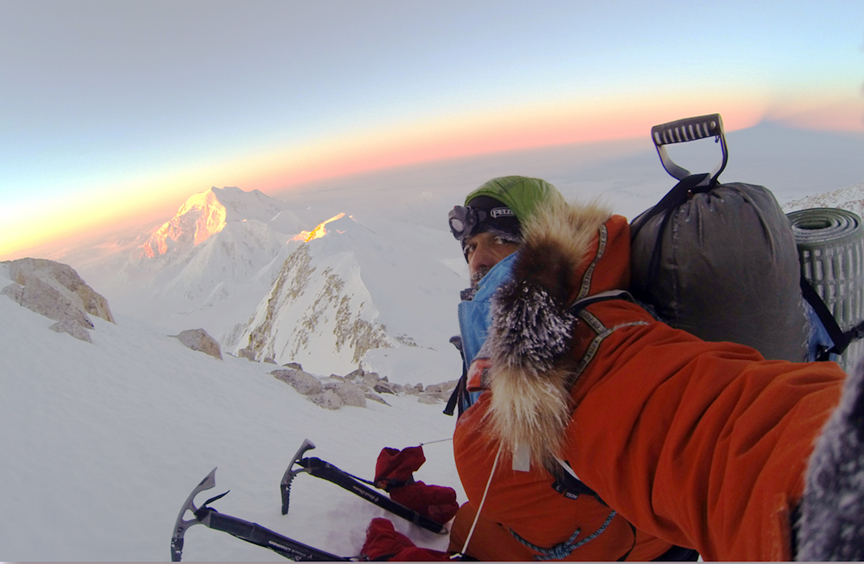 Minnesota climber phones home on way down Mount McKinley