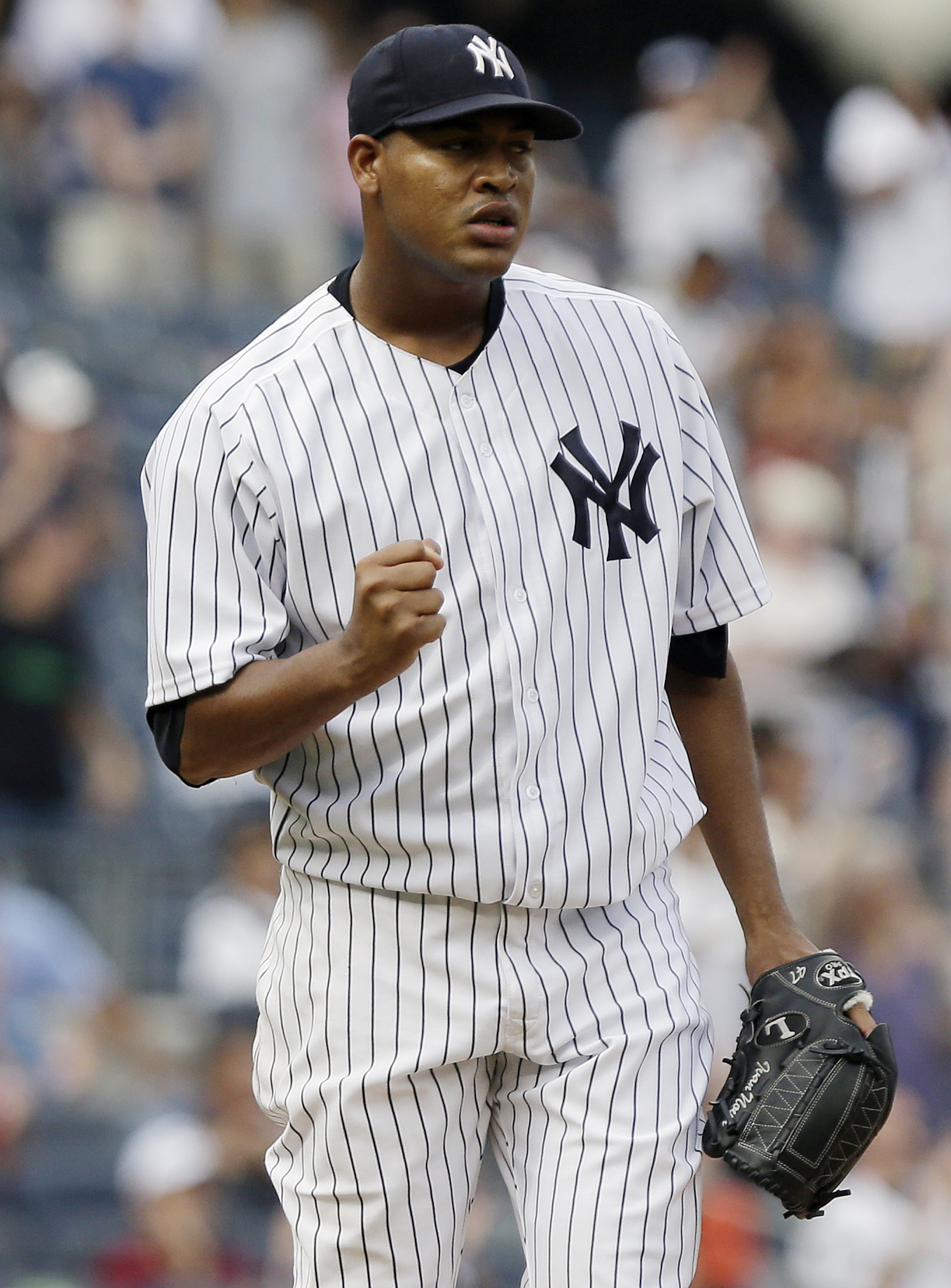 Nova, Yankees agree to $3.3 million, 1-year contract